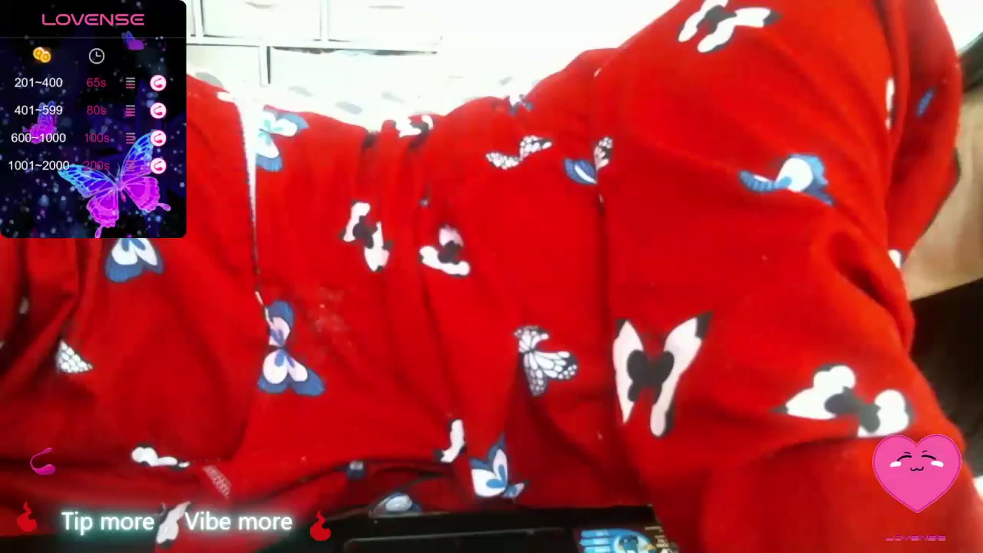 Gallery image thumbnail from Mimowet's myfreecams stream on, 03/04/2024, 14:29 image 4 of 20