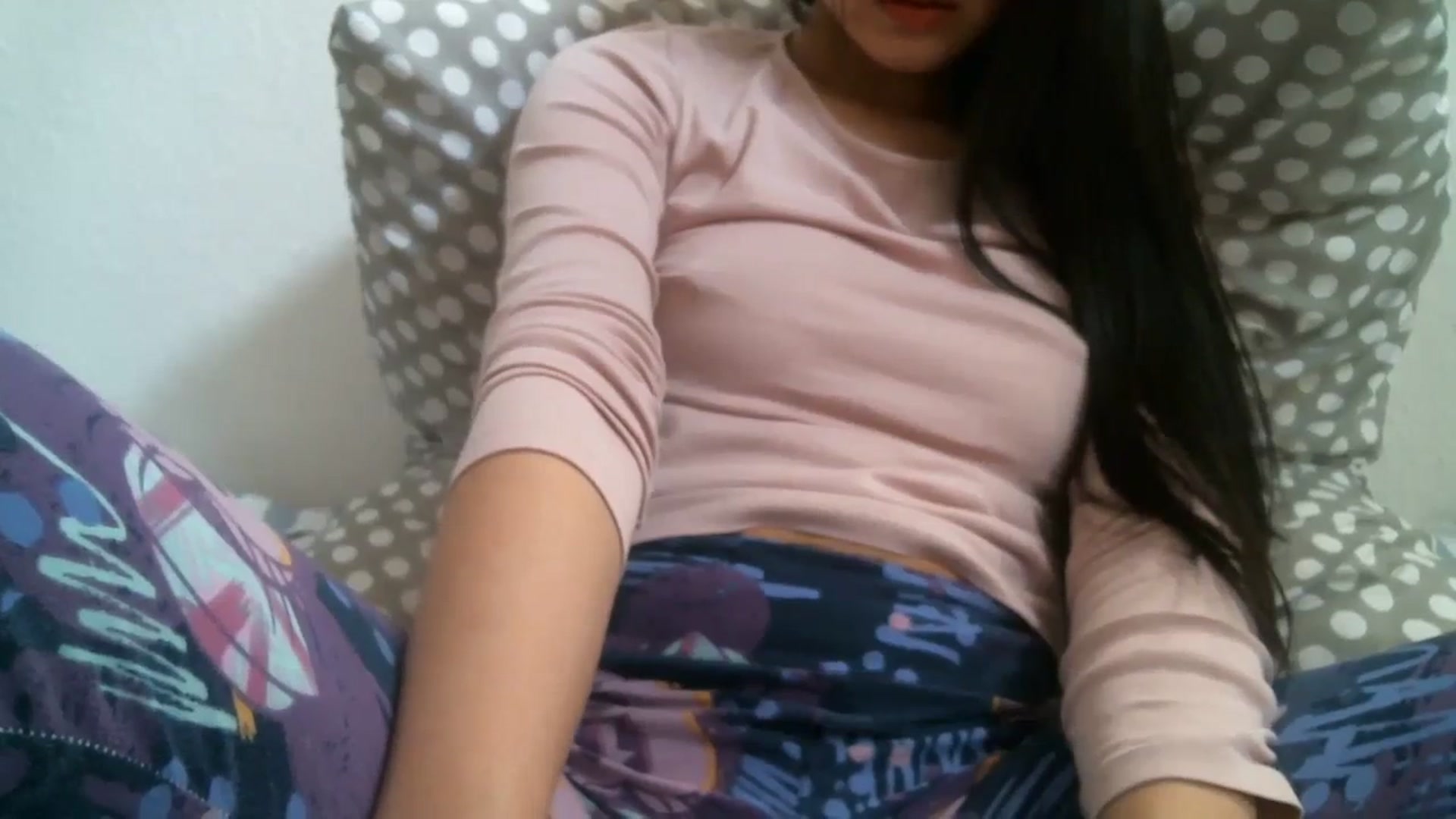 Gallery image thumbnail from Mimowet's myfreecams stream on, 03/06/2024, 13:31 image 15 of 20