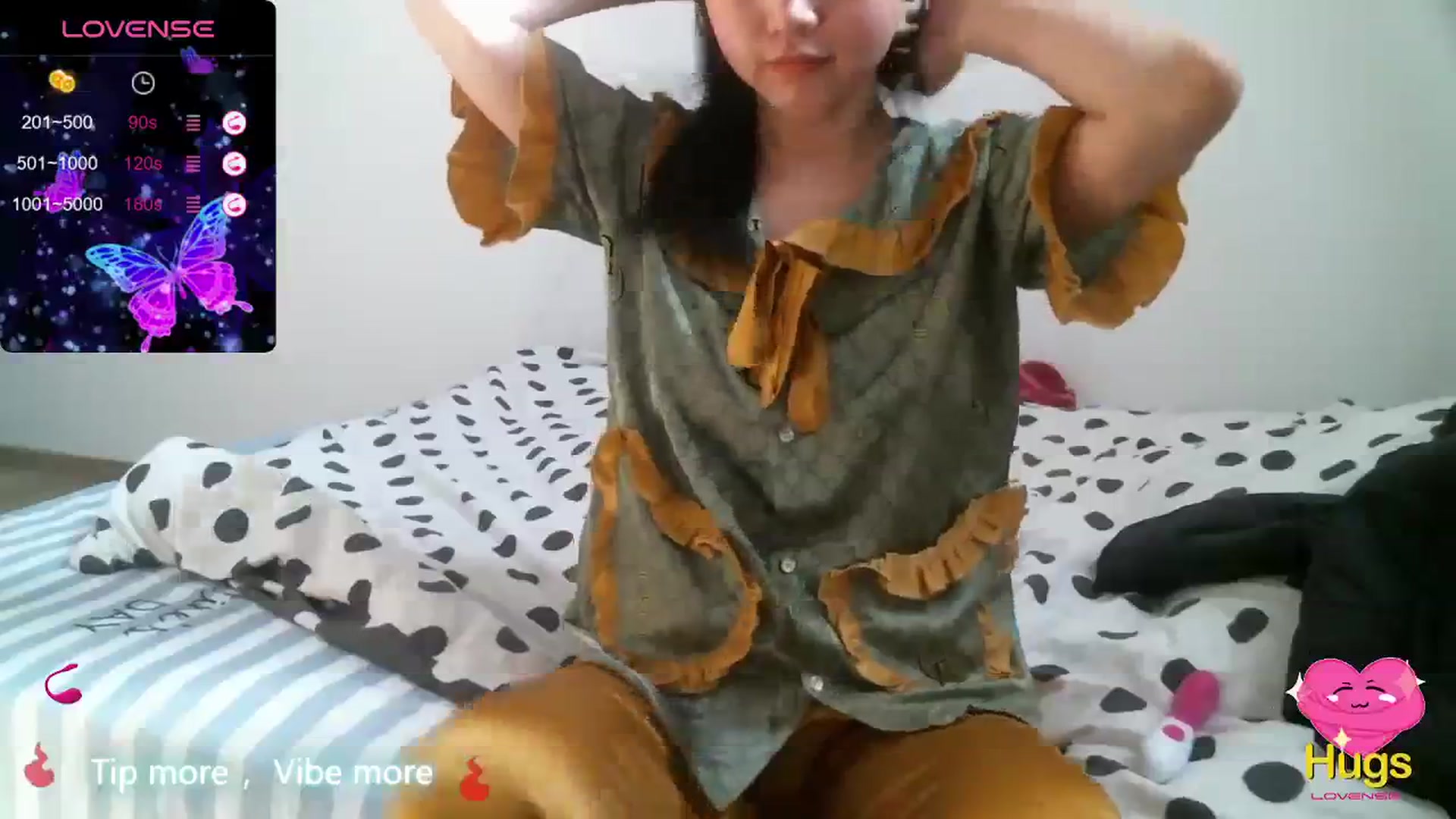 Gallery image thumbnail from Mimowet's myfreecams stream on, 04/11/2024, 09:19 image 15 of 20