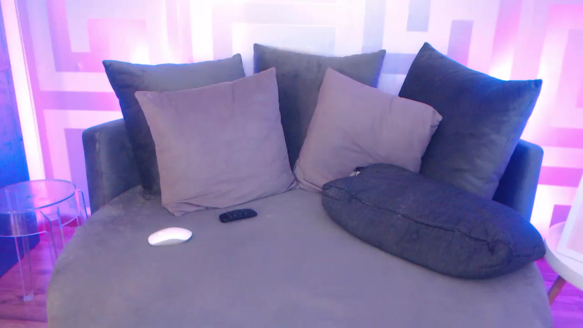 Gallery image thumbnail from MinaBabe's myfreecams stream on, 04/21/2023, 18:15 image 18 of 20