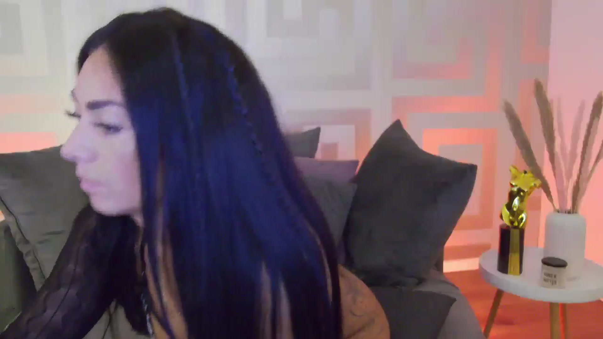 Gallery image thumbnail from MinaBabe's myfreecams stream on, 04/15/2025, 10:59 image 16 of 20
