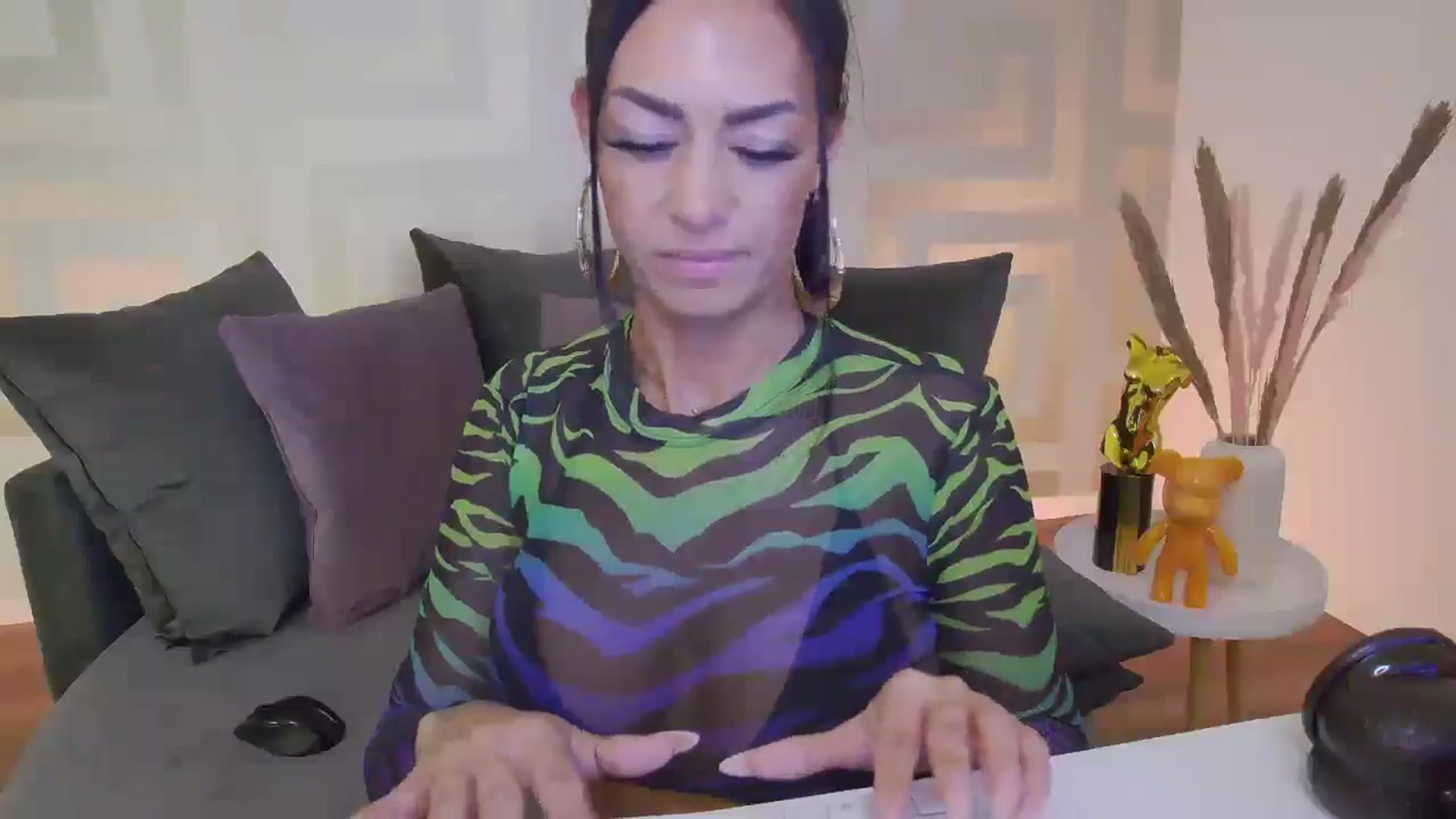 Gallery image thumbnail from MinaBabe's myfreecams stream on, 04/18/2025, 09:49 image 14 of 20
