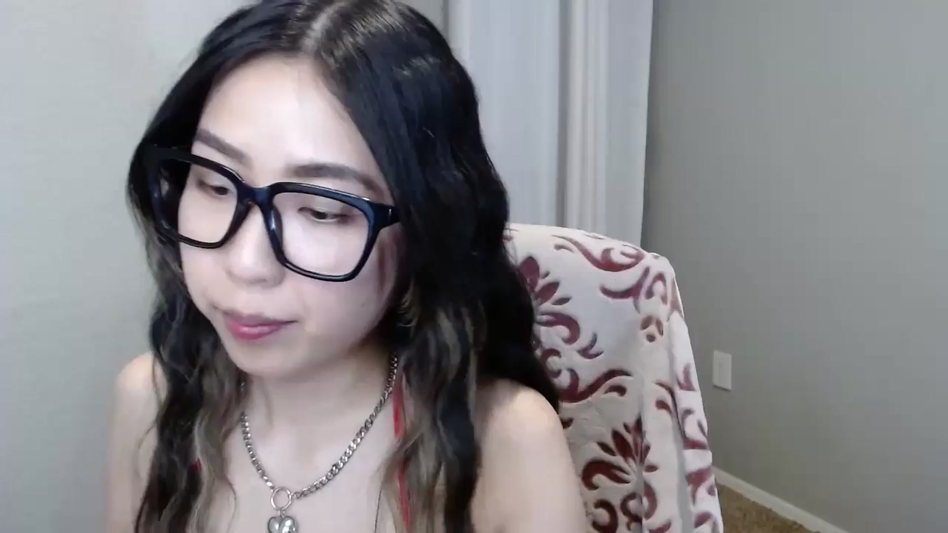 Gallery image thumbnail from MinaBae's myfreecams stream on, 10/16/2024, 07:20 image 9 of 20
