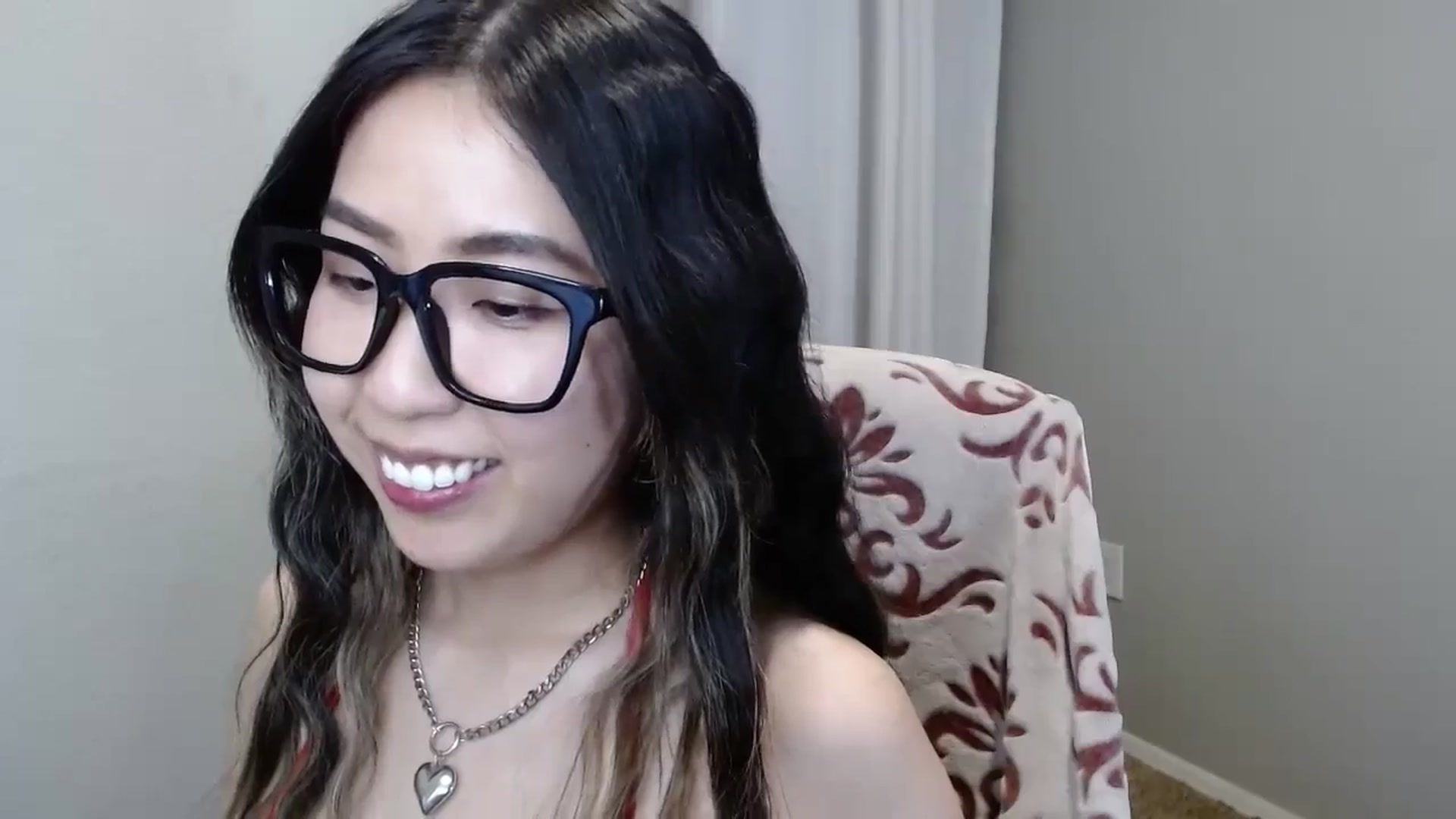 Gallery image thumbnail from MinaBae's myfreecams stream on, 10/16/2024, 07:20 image 8 of 20