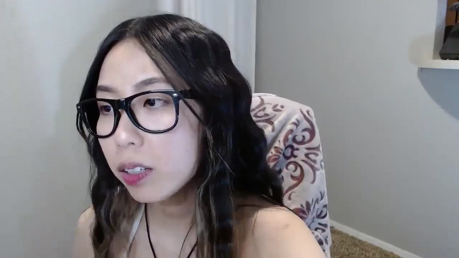 Gallery image thumbnail from MinaBae's myfreecams stream on, 10/23/2024, 07:36 image 18 of 20