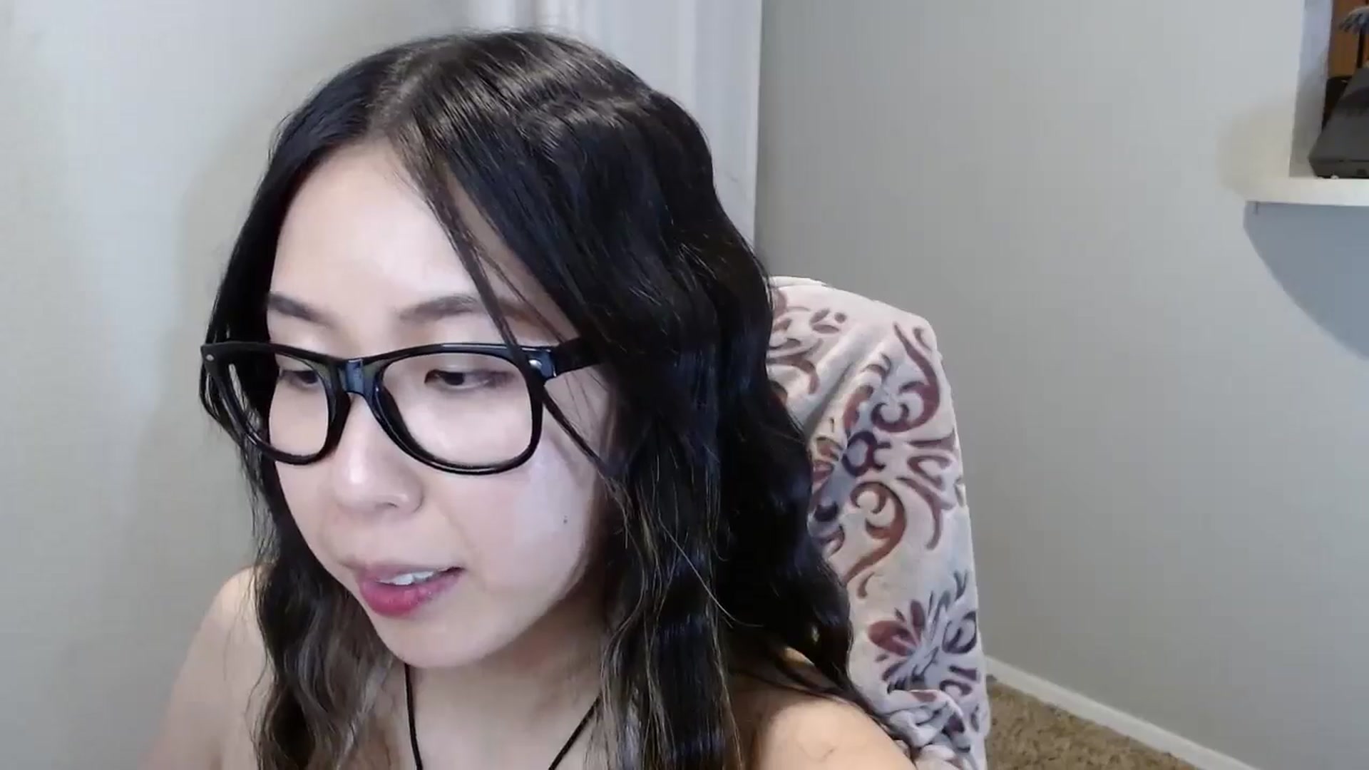 Gallery image thumbnail from MinaBae's myfreecams stream on, 10/23/2024, 07:36 image 19 of 20