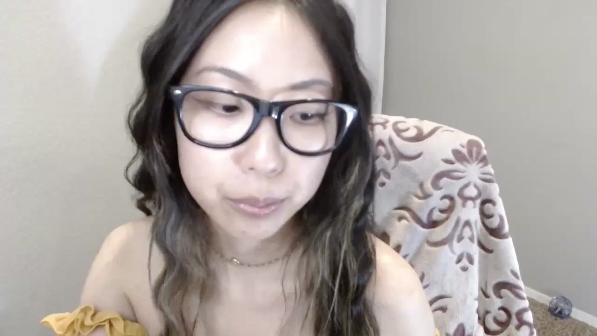 Gallery image thumbnail from MinaBae's myfreecams stream on, 10/31/2024, 08:30 image 7 of 20