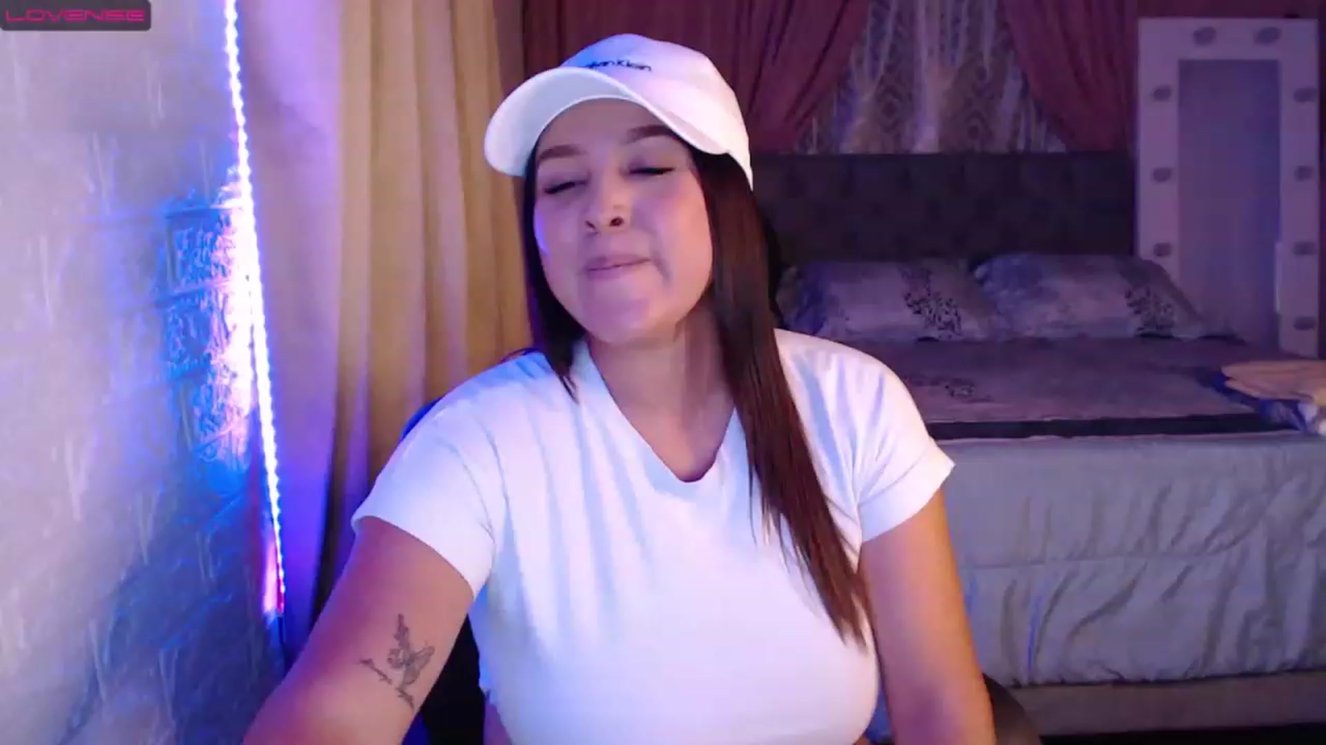 Gallery image thumbnail from Mina_rhoades's myfreecams stream on, 02/11/2023, 06:58 image 5 of 20