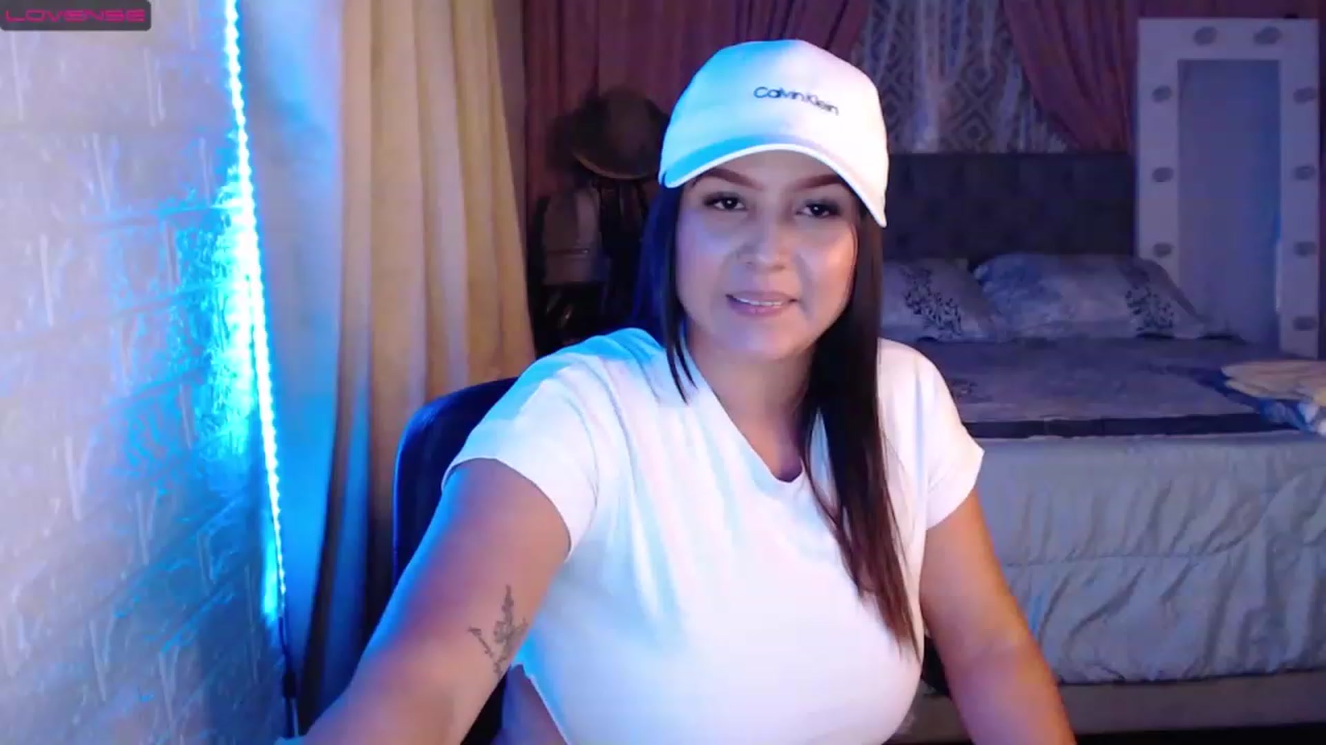 Gallery image thumbnail from Mina_rhoades's myfreecams stream on, 02/11/2023, 06:58 image 9 of 20