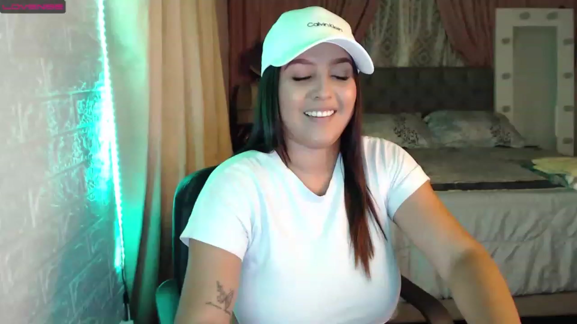 Gallery image thumbnail from Mina_rhoades's myfreecams stream on, 02/11/2023, 06:58 image 4 of 20