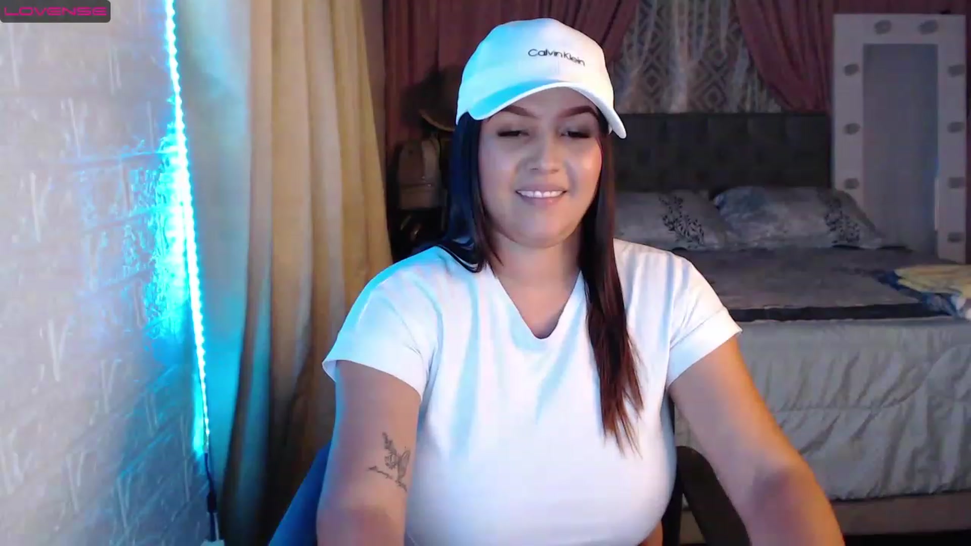 Gallery image thumbnail from Mina_rhoades's myfreecams stream on, 02/11/2023, 06:58 image 11 of 20