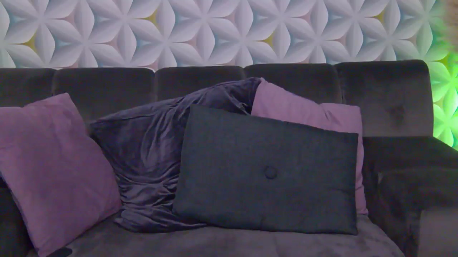Gallery image thumbnail from MinasVibe's myfreecams stream on, 03/01/2026, 11:57 image 2 of 20