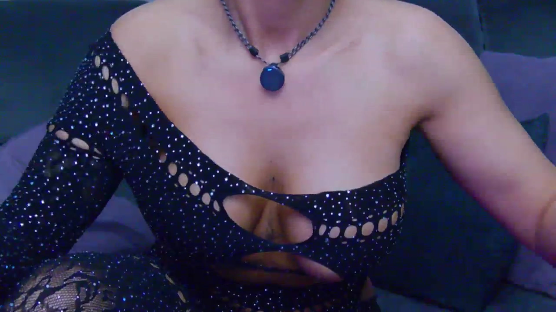 Gallery image thumbnail from MinasVibe's myfreecams stream on, 04/17/2026, 10:06 image 7 of 20