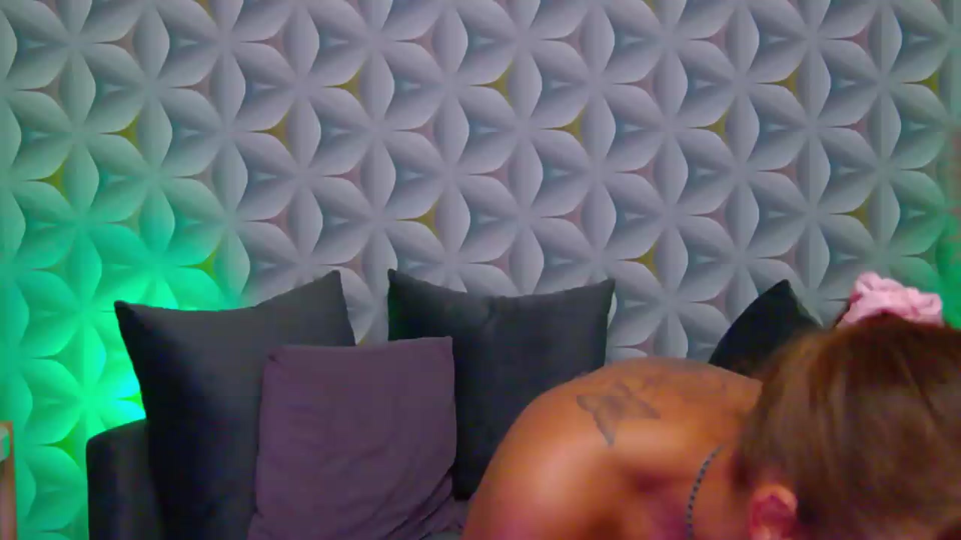 Gallery image thumbnail from MinasVibe's myfreecams stream on, 08/05/2026, 10:33 image 10 of 20