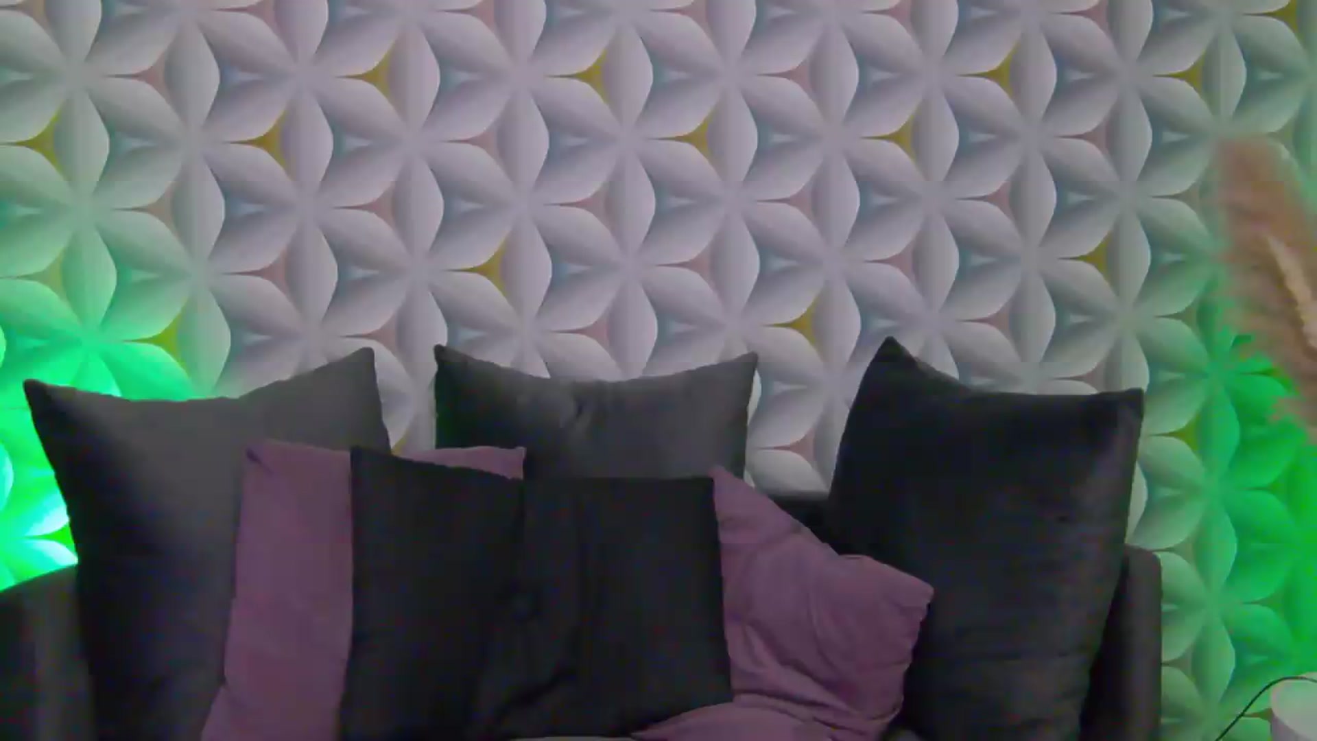 Gallery image thumbnail from MinasVibe's myfreecams stream on, 08/27/2026, 09:23 image 20 of 20