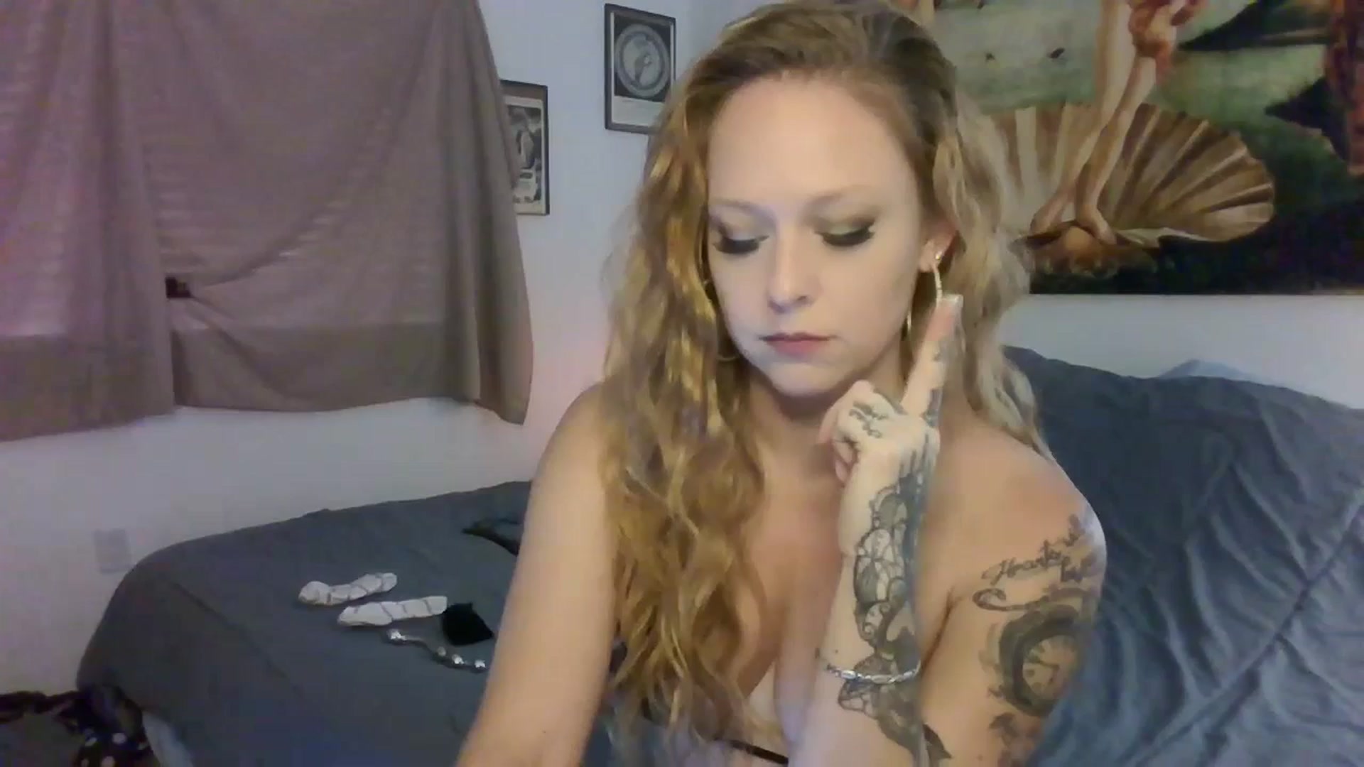 Gallery image thumbnail from Mindy_xo's myfreecams stream on, 07/12/2023, 19:22 image 4 of 20