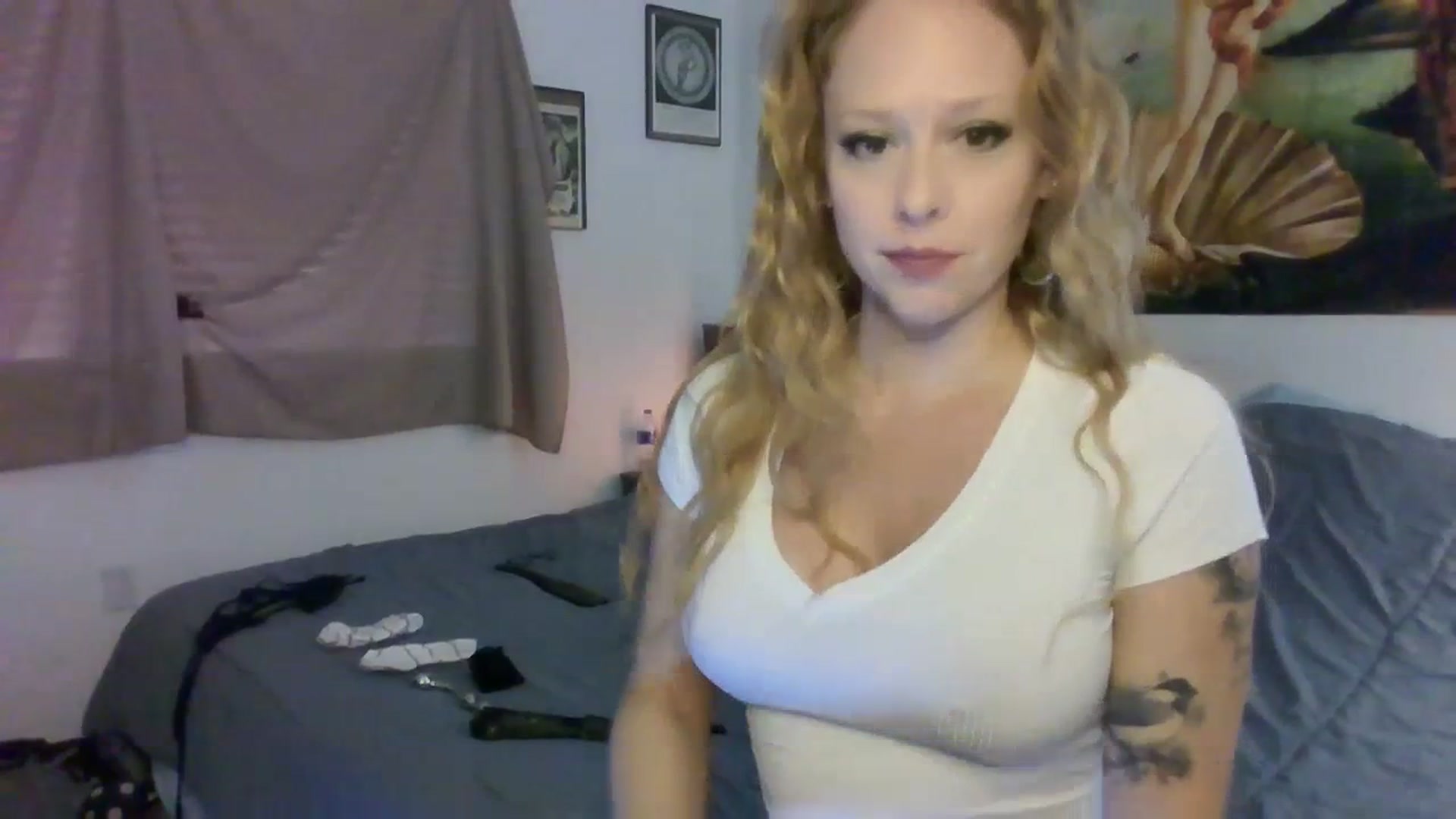Gallery image thumbnail from Mindy_xo's myfreecams stream on, 07/12/2023, 19:22 image 6 of 20