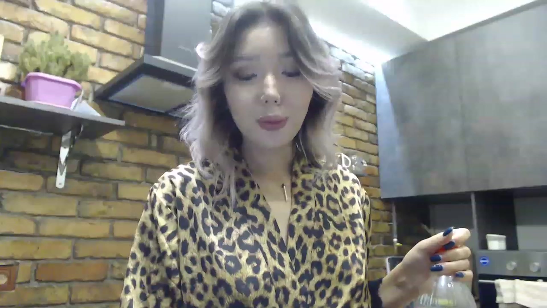 Gallery image thumbnail from MinggLee_'s myfreecams stream on, 11/23/2022, 22:51 image 20 of 20