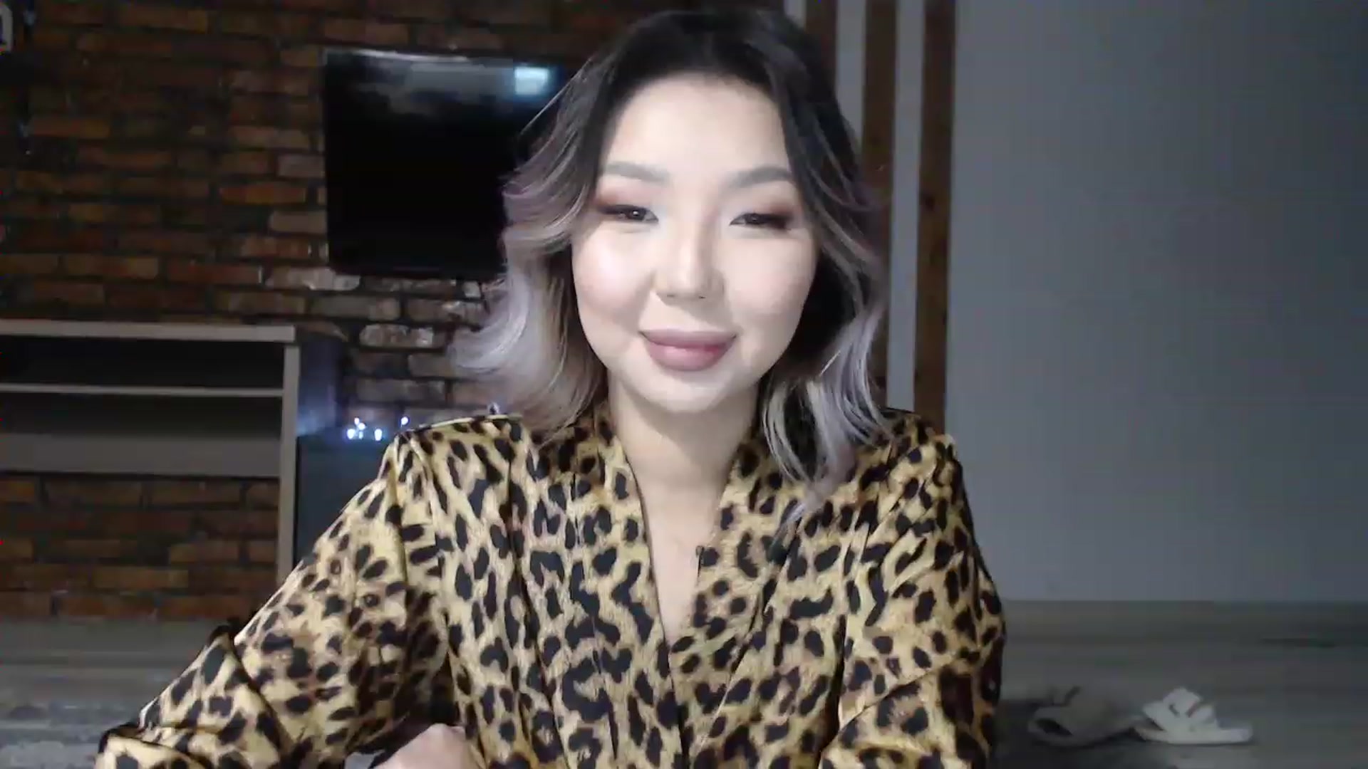 Gallery image thumbnail from MinggLee_'s myfreecams stream on, 11/23/2022, 22:51 image 16 of 20