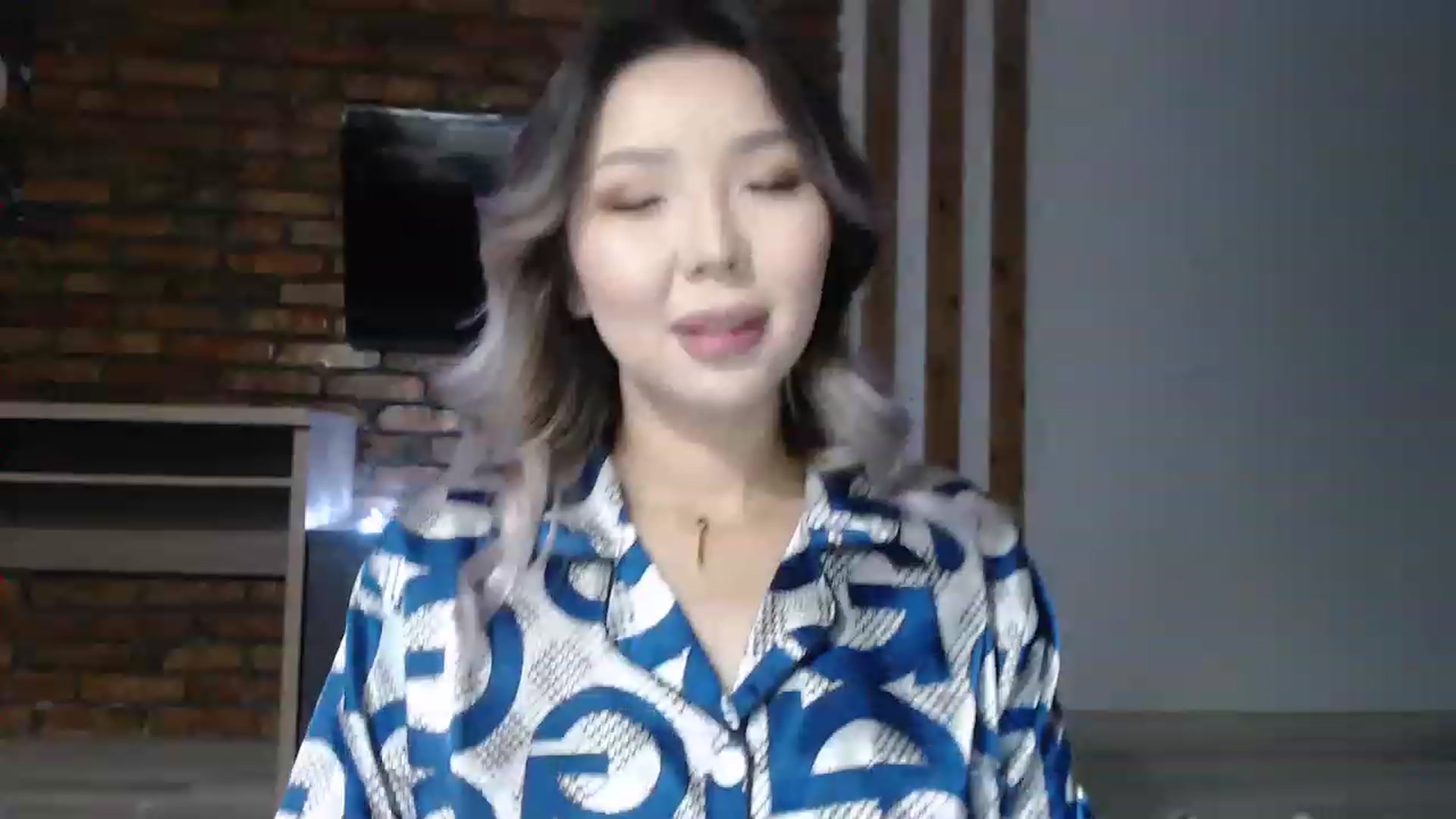 Gallery image thumbnail from MinggLee_'s myfreecams stream on, 11/23/2022, 22:51 image 12 of 20
