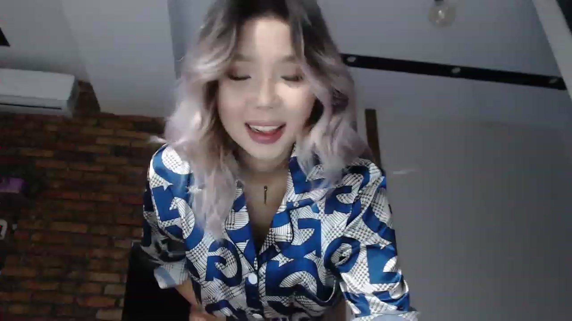 Gallery image thumbnail from MinggLee_'s myfreecams stream on, 11/23/2022, 22:51 image 11 of 20