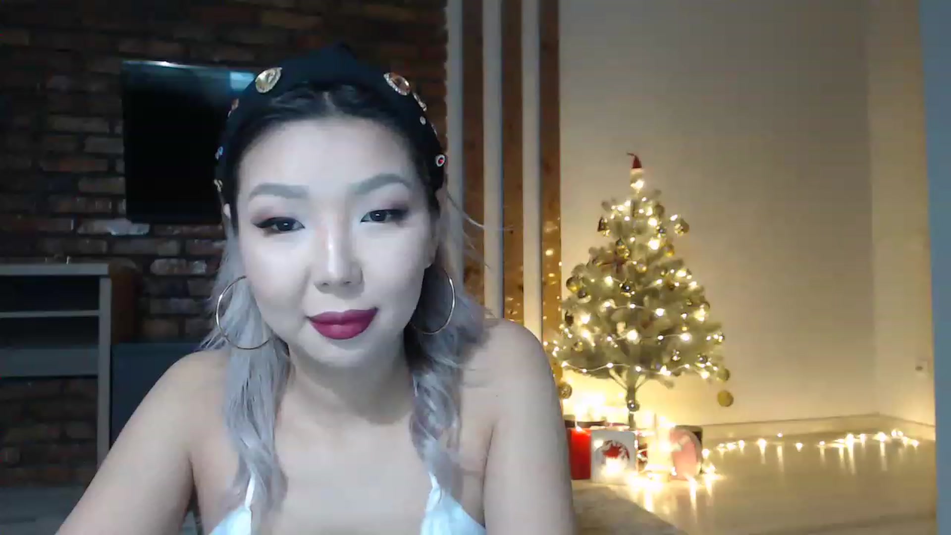 Gallery image thumbnail from MinggLee_'s myfreecams stream on, 12/25/2022, 15:47 image 2 of 20