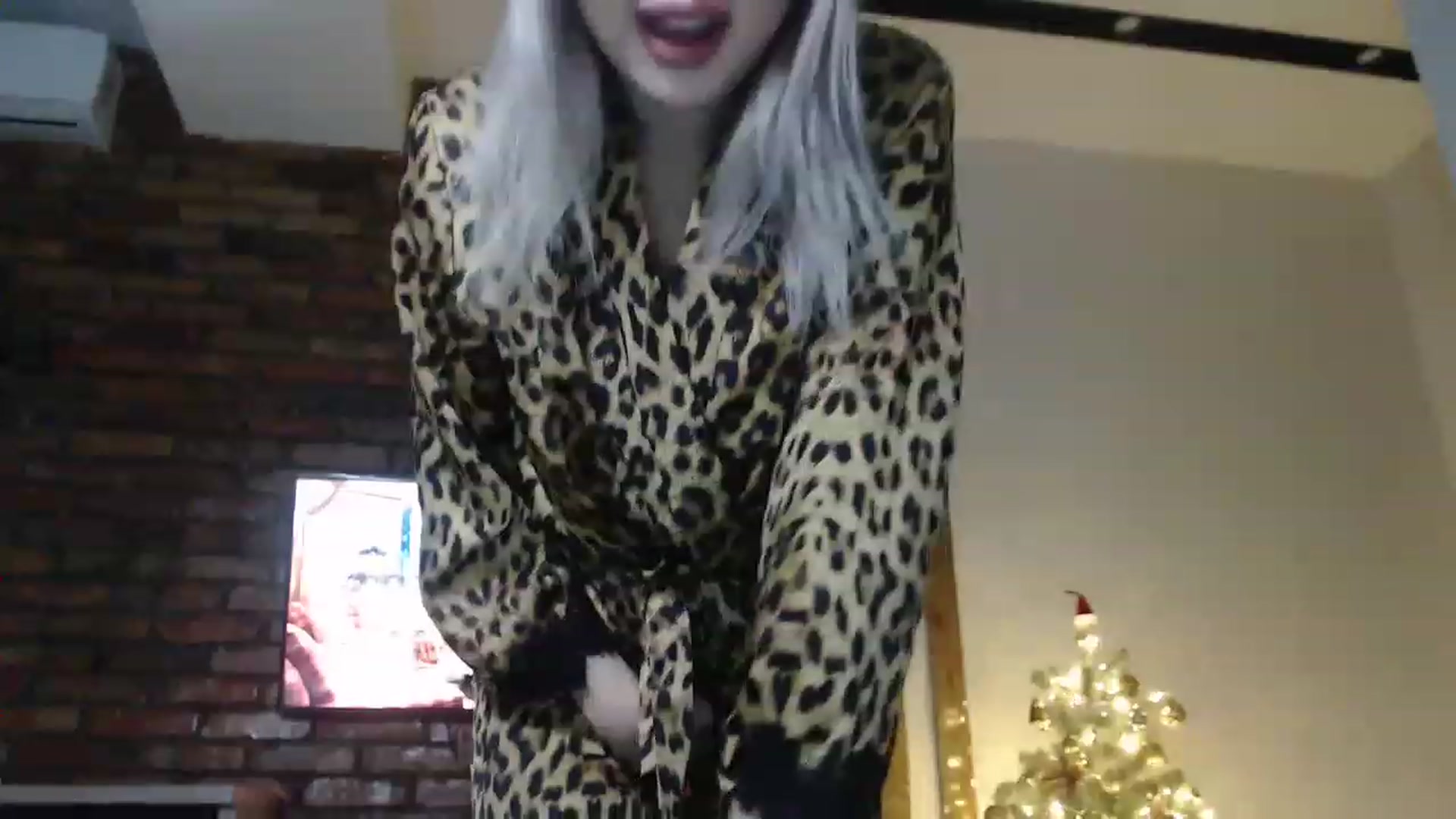 Gallery image thumbnail from MinggLee_'s myfreecams stream on, 12/26/2022, 17:57 image 18 of 20