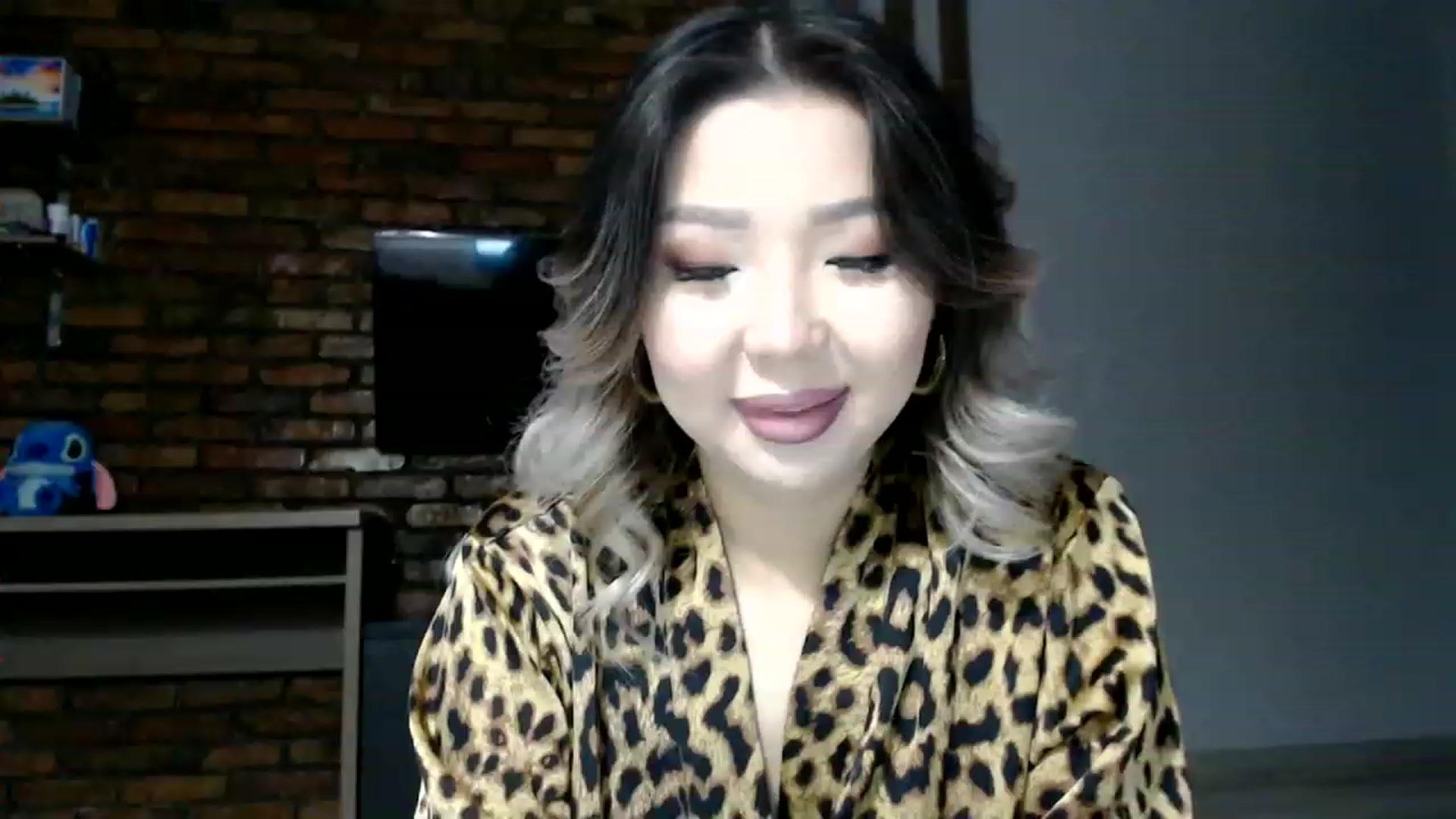 Gallery image thumbnail from MinggLee_'s myfreecams stream on, 01/31/2023, 18:09 image 2 of 20