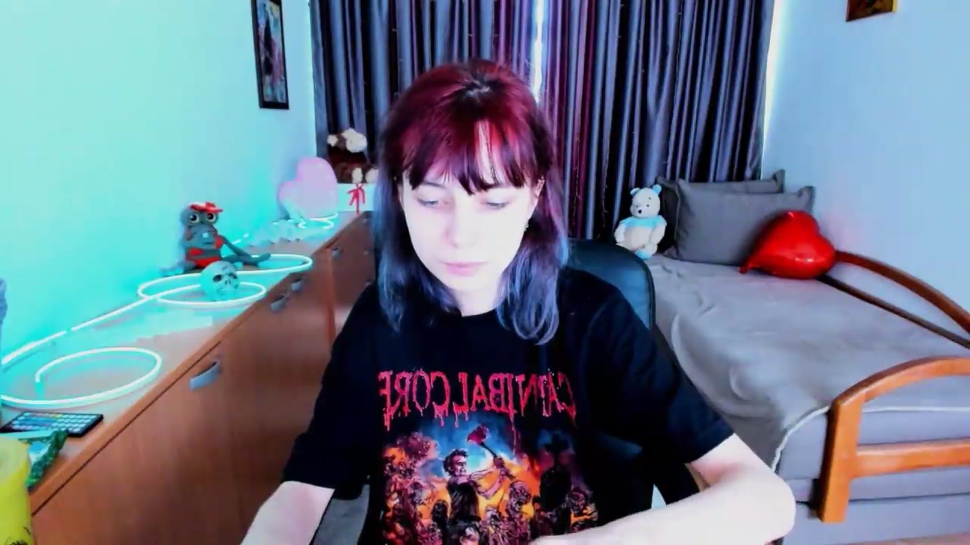 Gallery image thumbnail from MiniLysii's myfreecams stream on, 06/06/2026, 11:12 image 5 of 20