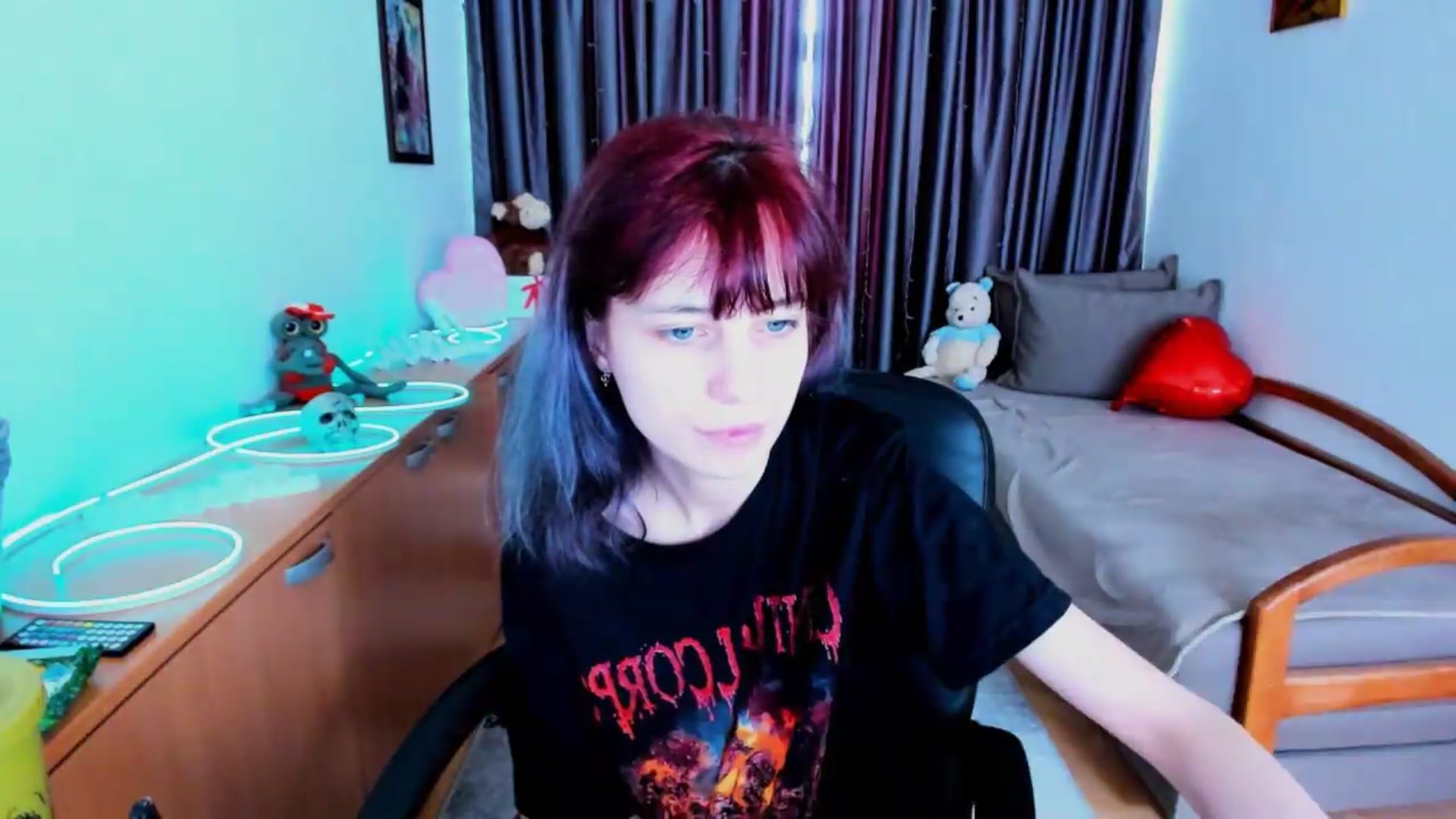 Gallery image thumbnail from MiniLysii's myfreecams stream on, 06/06/2026, 11:12 image 13 of 20