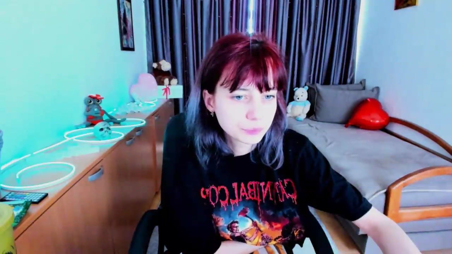 Gallery image thumbnail from MiniLysii's myfreecams stream on, 06/06/2026, 11:12 image 6 of 20