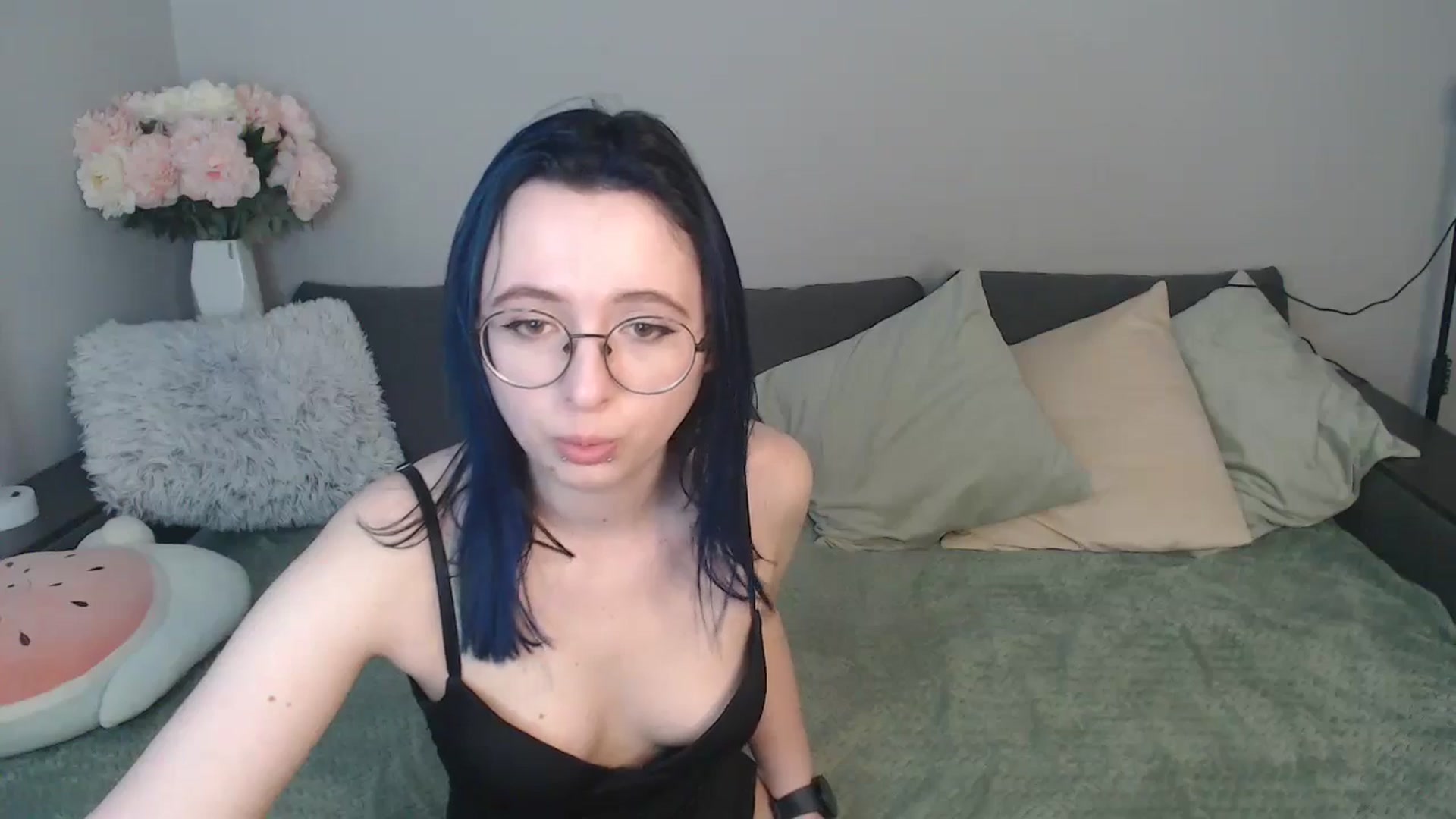 Gallery image thumbnail from Mini_Diva's myfreecams stream on, 04/20/2025, 10:46 image 2 of 20