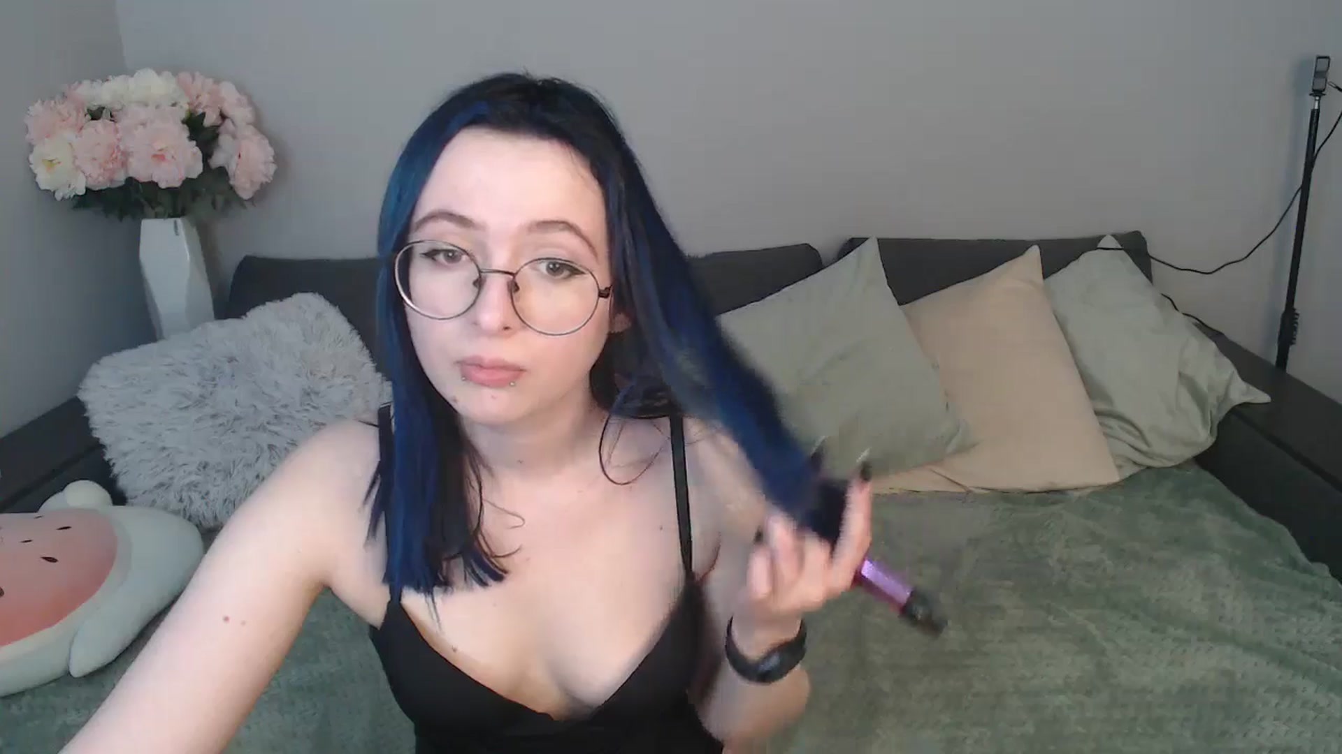 Gallery image thumbnail from Mini_Diva's myfreecams stream on, 04/20/2025, 12:25 image 2 of 20