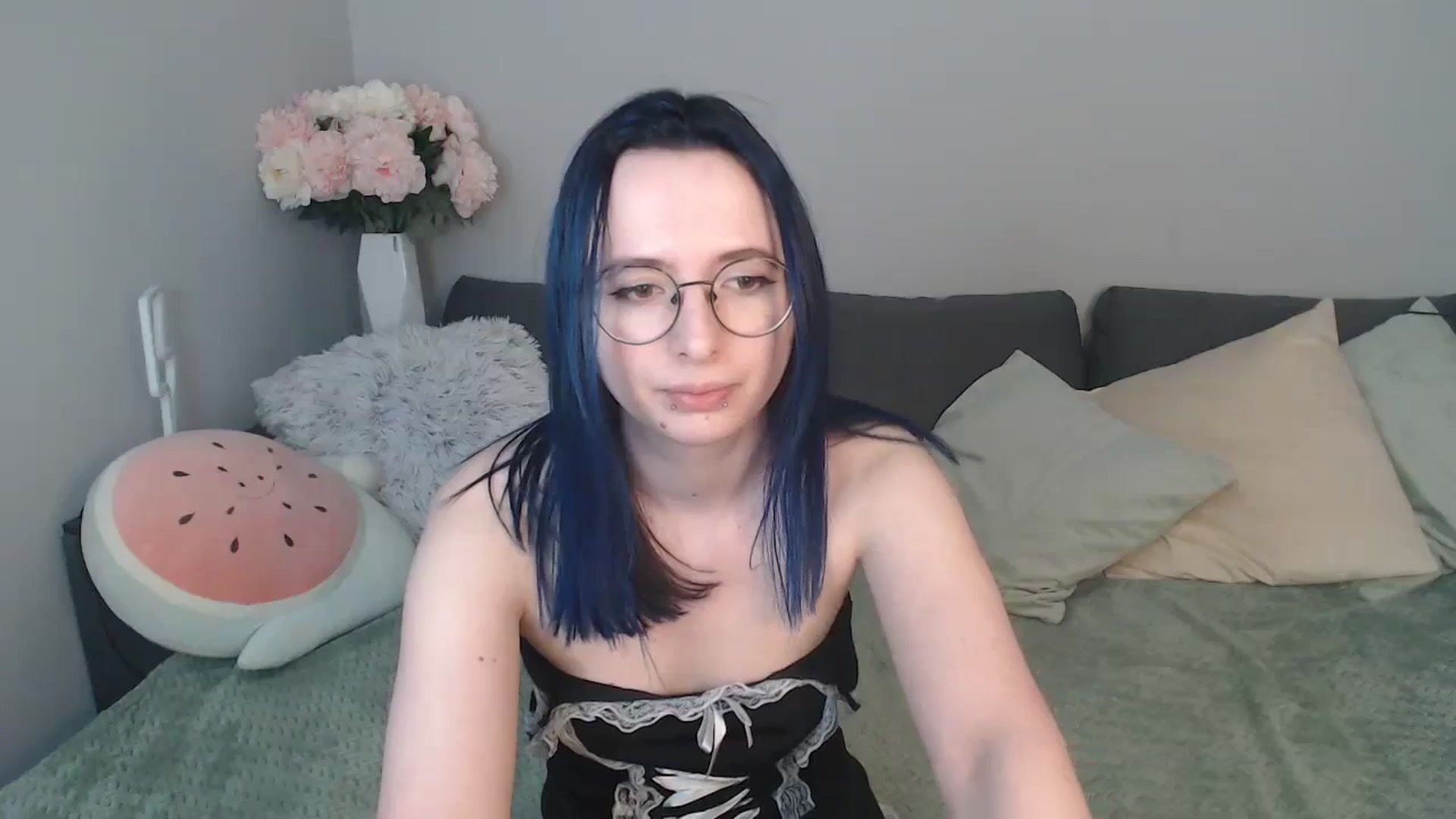 Gallery image thumbnail from Mini_Diva's myfreecams stream on, 04/21/2025, 12:17 image 6 of 20