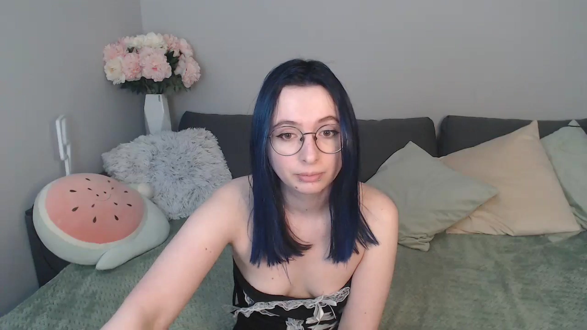 Gallery image thumbnail from Mini_Diva's myfreecams stream on, 04/21/2025, 12:17 image 8 of 20