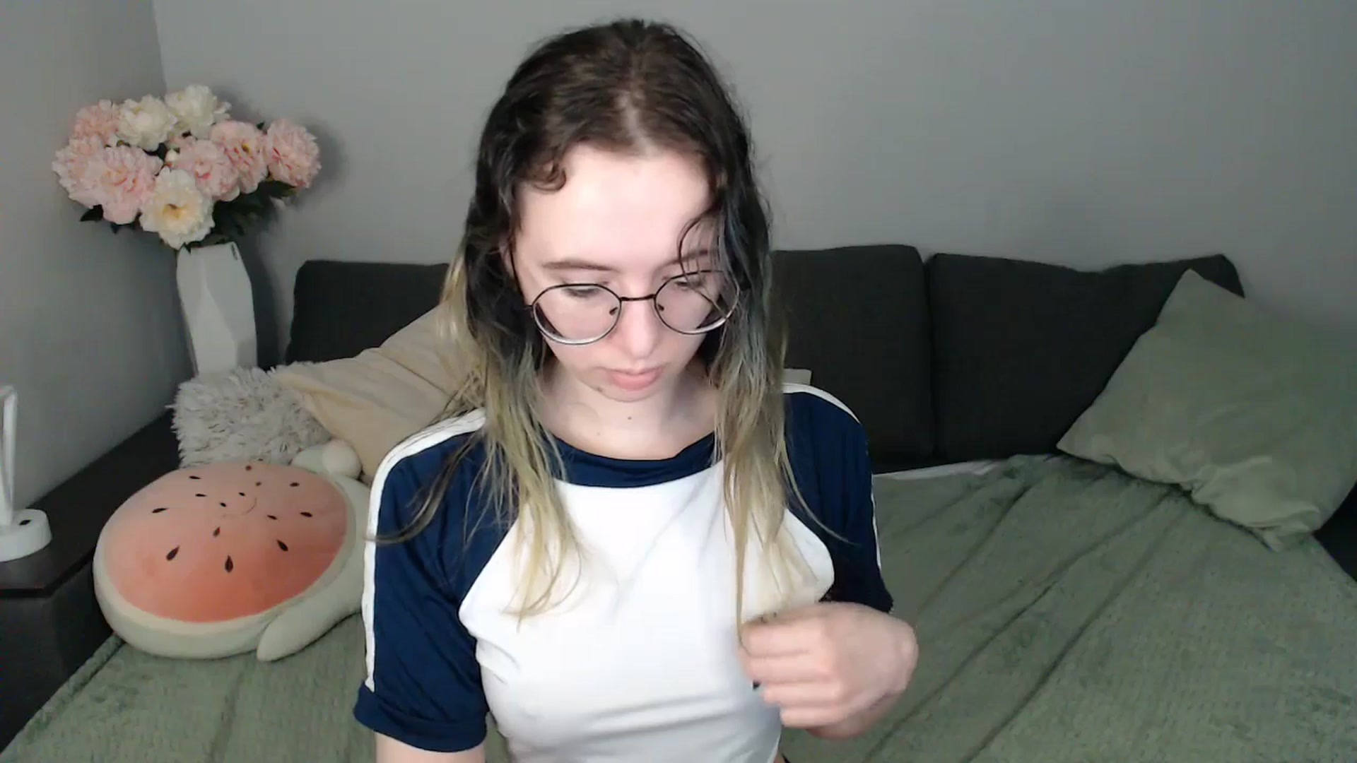 Gallery image thumbnail from Mini_Diva's myfreecams stream on, 10/26/2025, 09:58 image 14 of 20