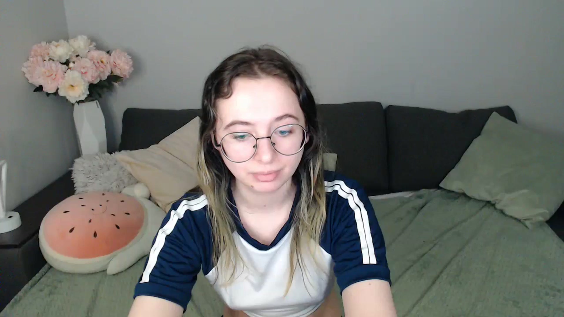 Gallery image thumbnail from Mini_Diva's myfreecams stream on, 10/26/2025, 09:58 image 17 of 20