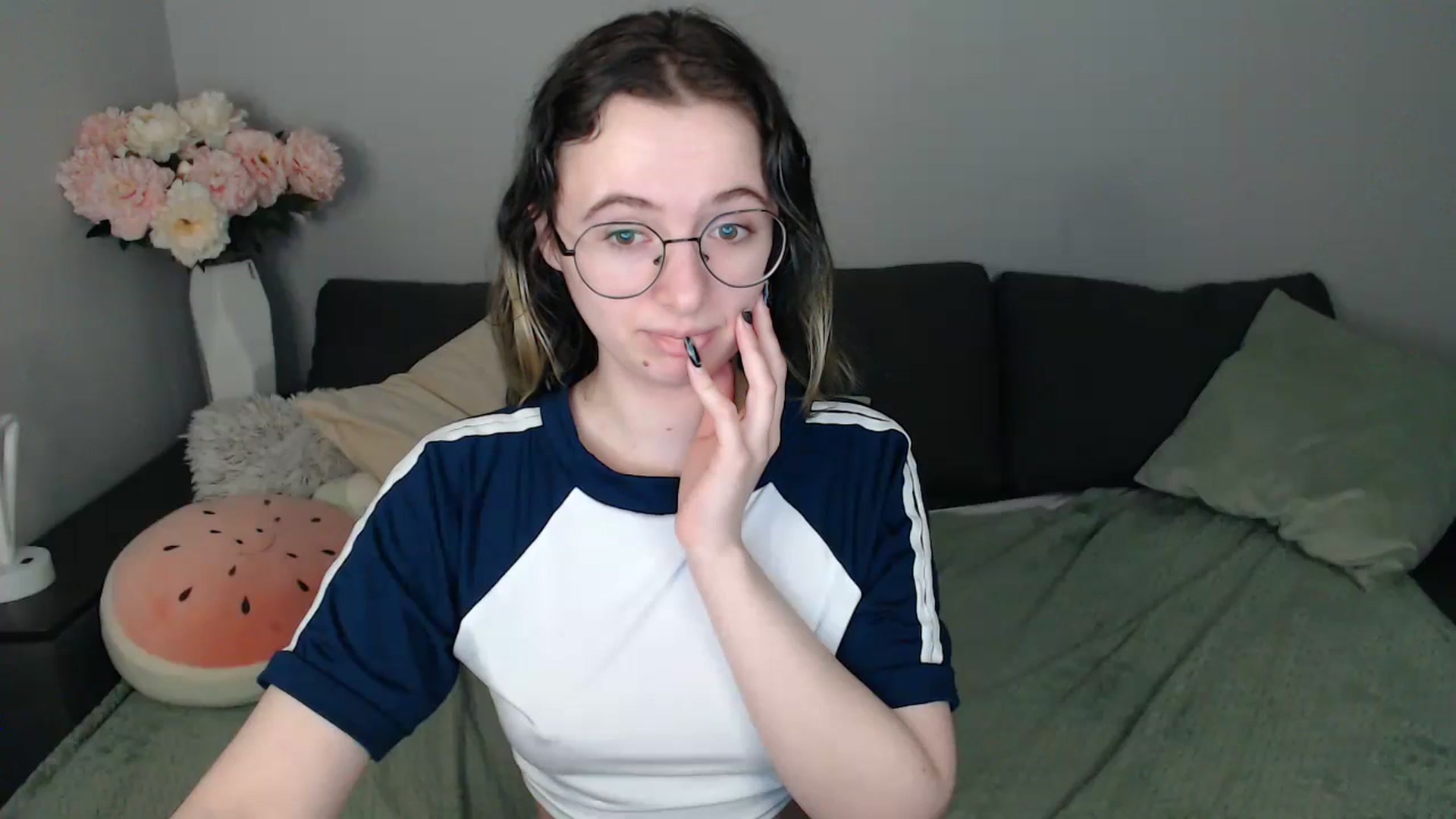 Gallery image thumbnail from Mini_Diva's myfreecams stream on, 10/26/2025, 09:58 image 3 of 20