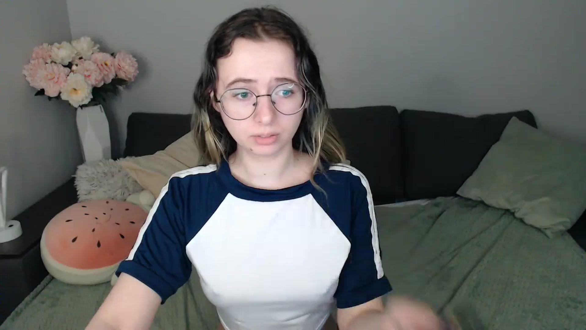 Gallery image thumbnail from Mini_Diva's myfreecams stream on, 10/26/2025, 09:58 image 6 of 20