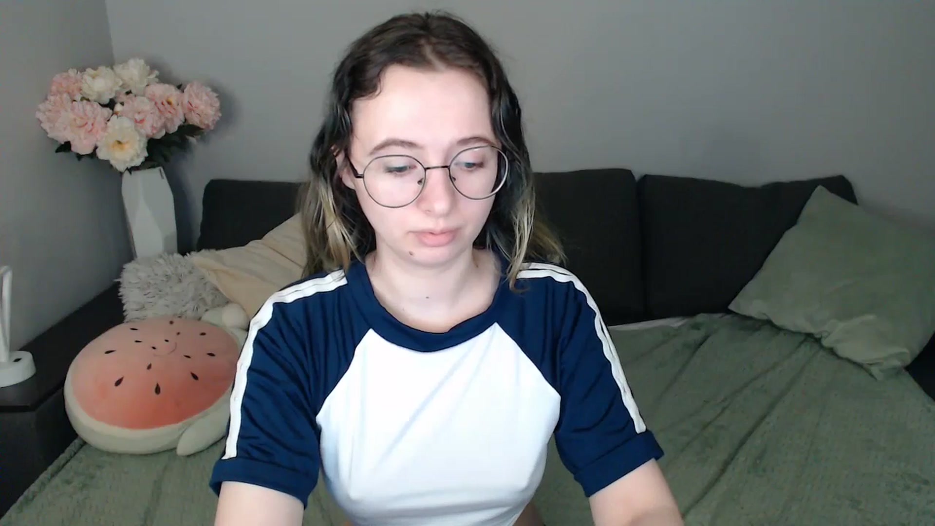 Gallery image thumbnail from Mini_Diva's myfreecams stream on, 10/26/2025, 09:58 image 5 of 20