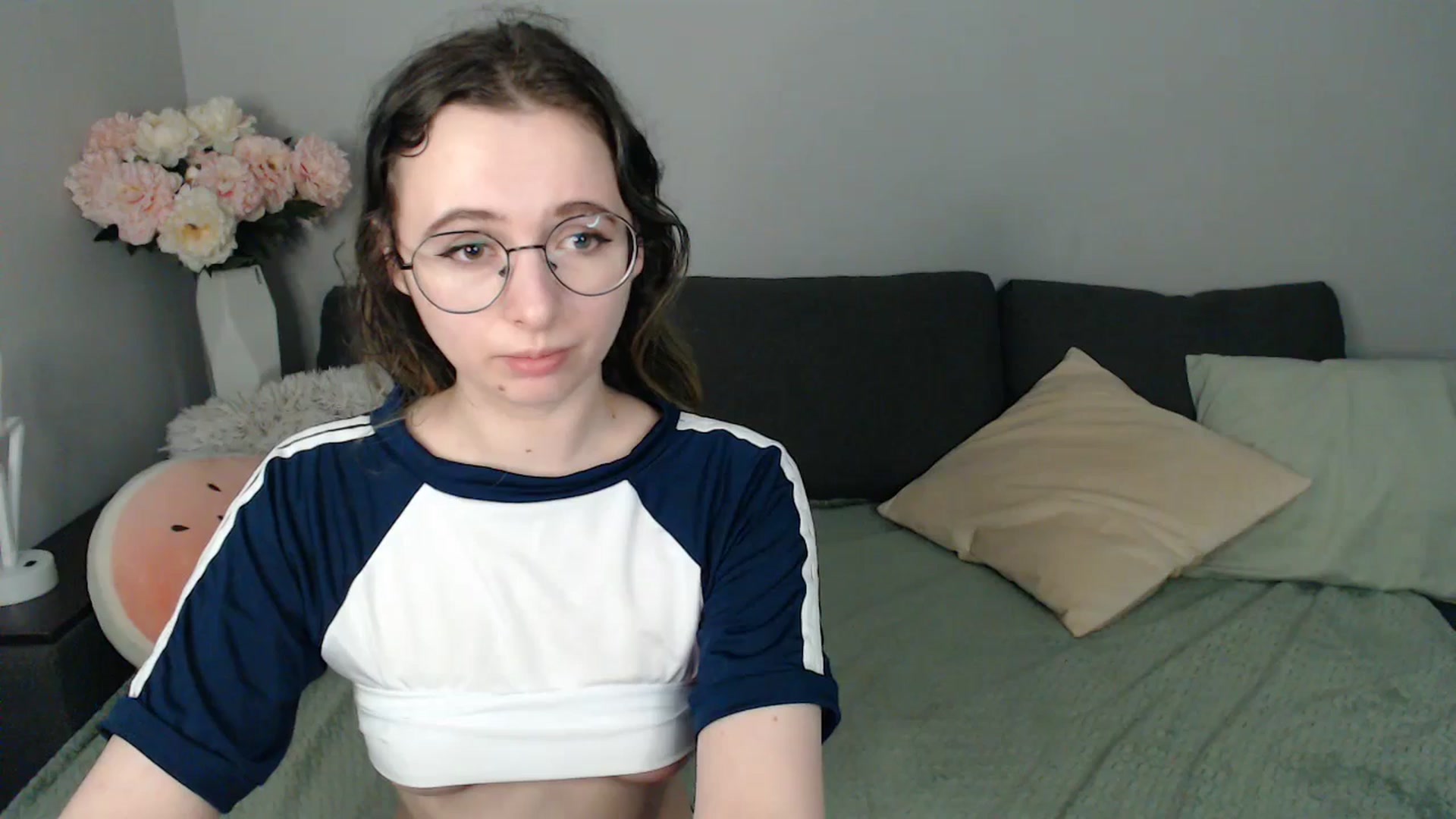 Gallery image thumbnail from Mini_Diva's myfreecams stream on, 10/26/2025, 12:17 image 8 of 20