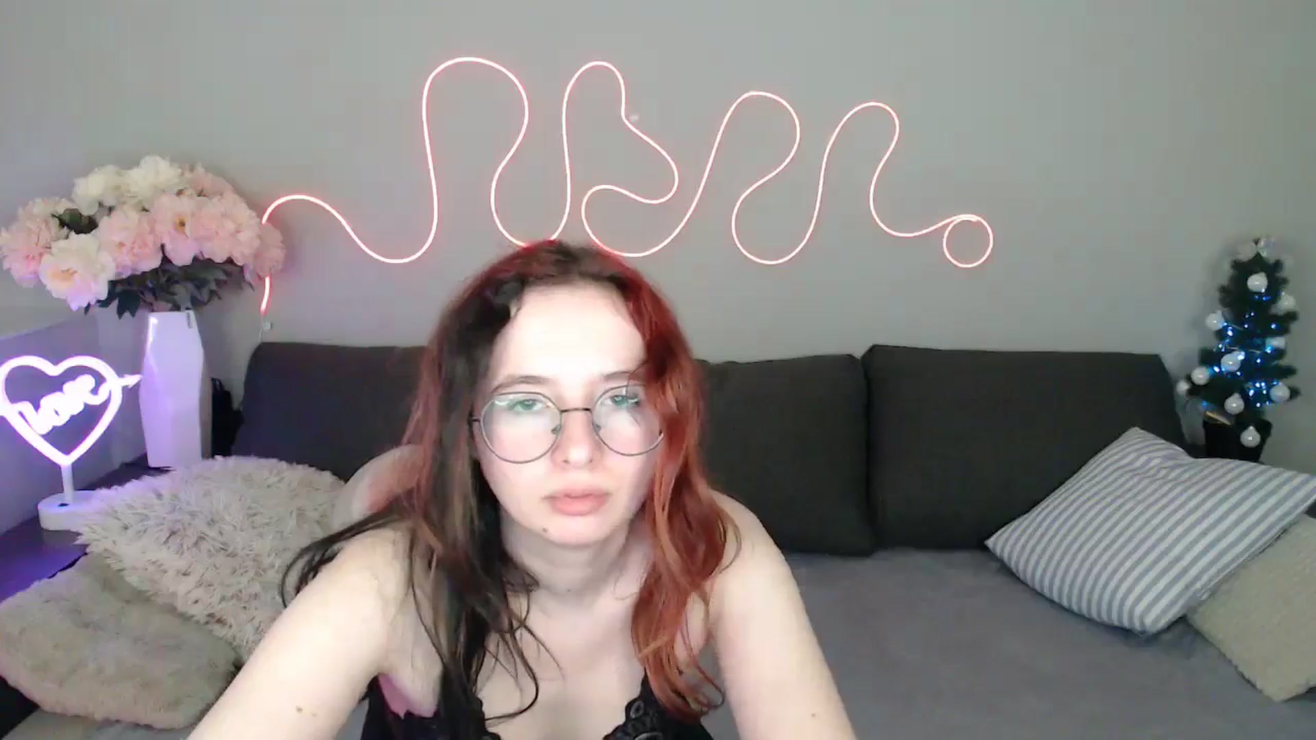 Gallery image thumbnail from Mini_Diva's myfreecams stream on, 12/24/2025, 14:42 image 20 of 20