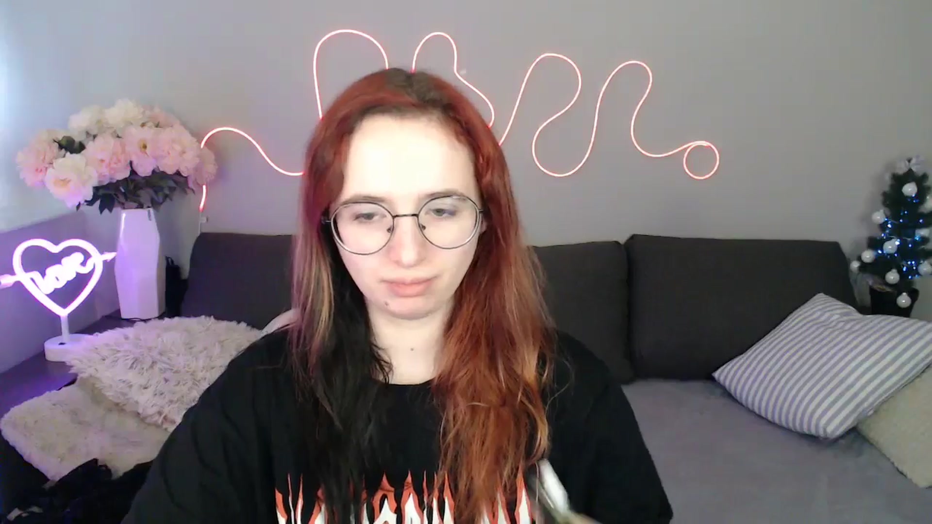 Gallery image thumbnail from Mini_Diva's myfreecams stream on, 12/26/2025, 10:52 image 11 of 20