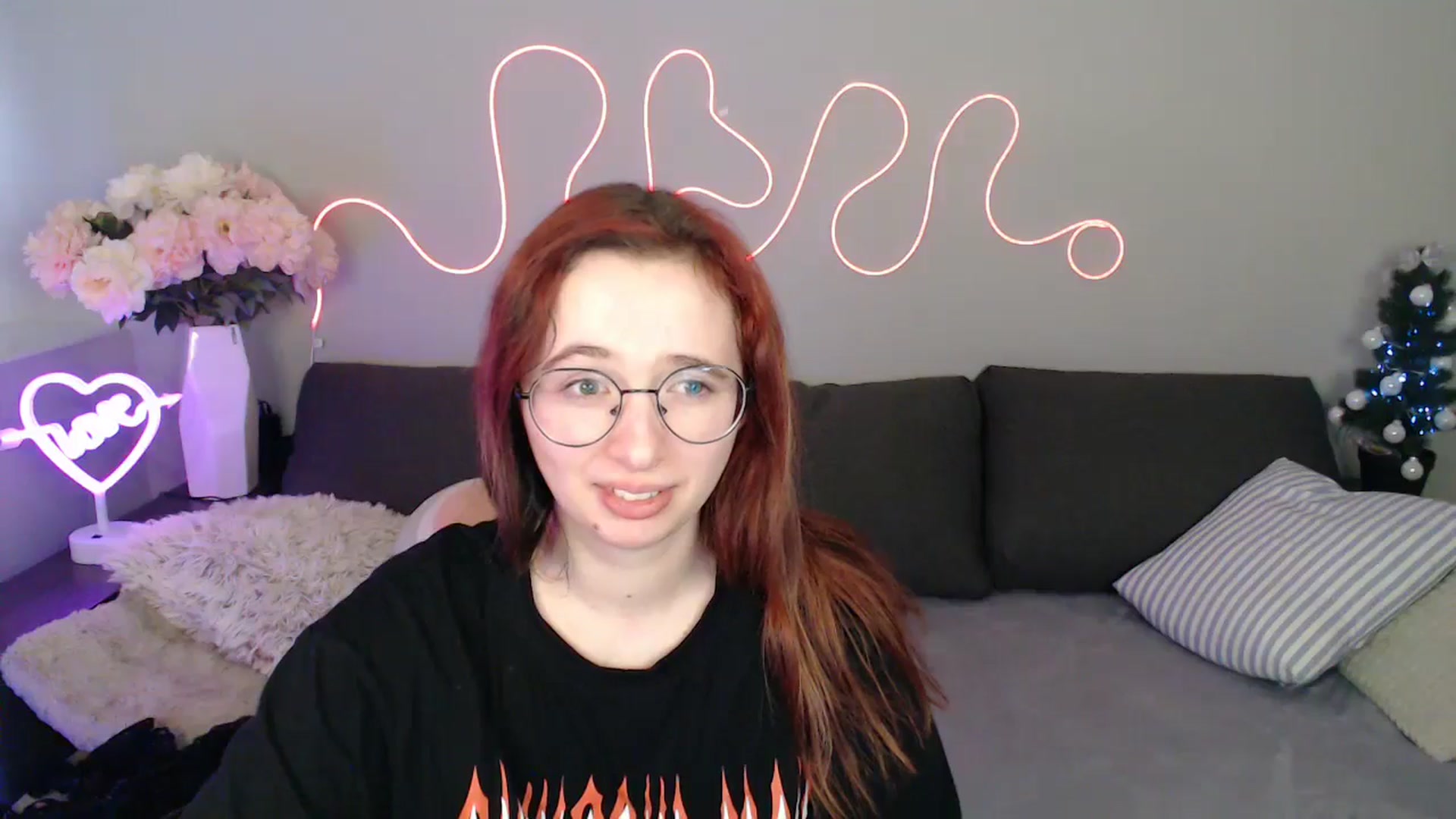 Gallery image thumbnail from Mini_Diva's myfreecams stream on, 12/26/2025, 11:32 image 7 of 20