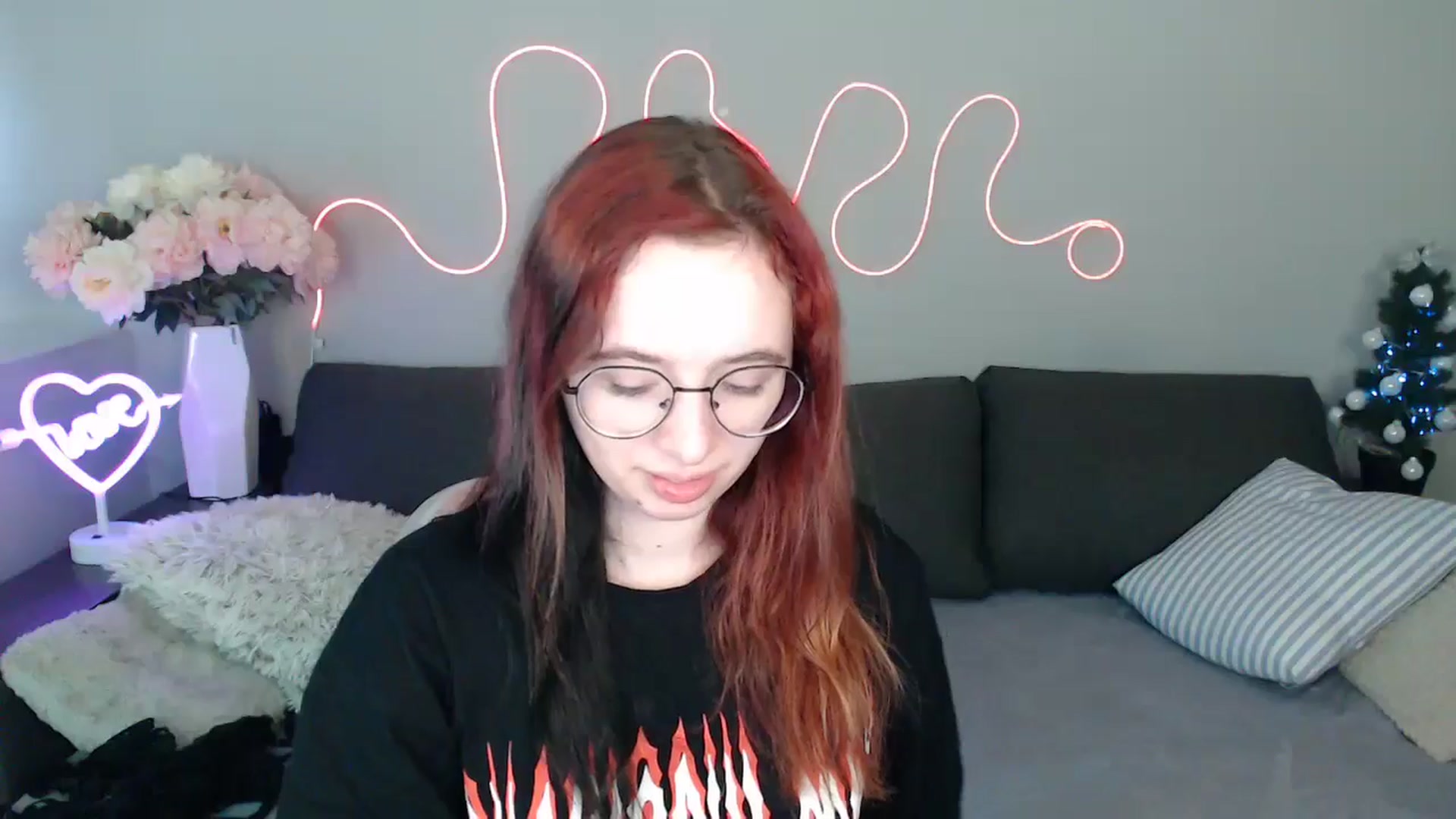 Gallery image thumbnail from Mini_Diva's myfreecams stream on, 12/26/2025, 11:32 image 5 of 20