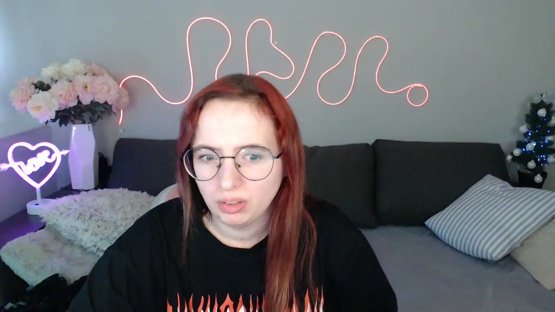 Gallery image thumbnail from Mini_Diva's myfreecams stream on, 12/26/2025, 11:32 image 12 of 20