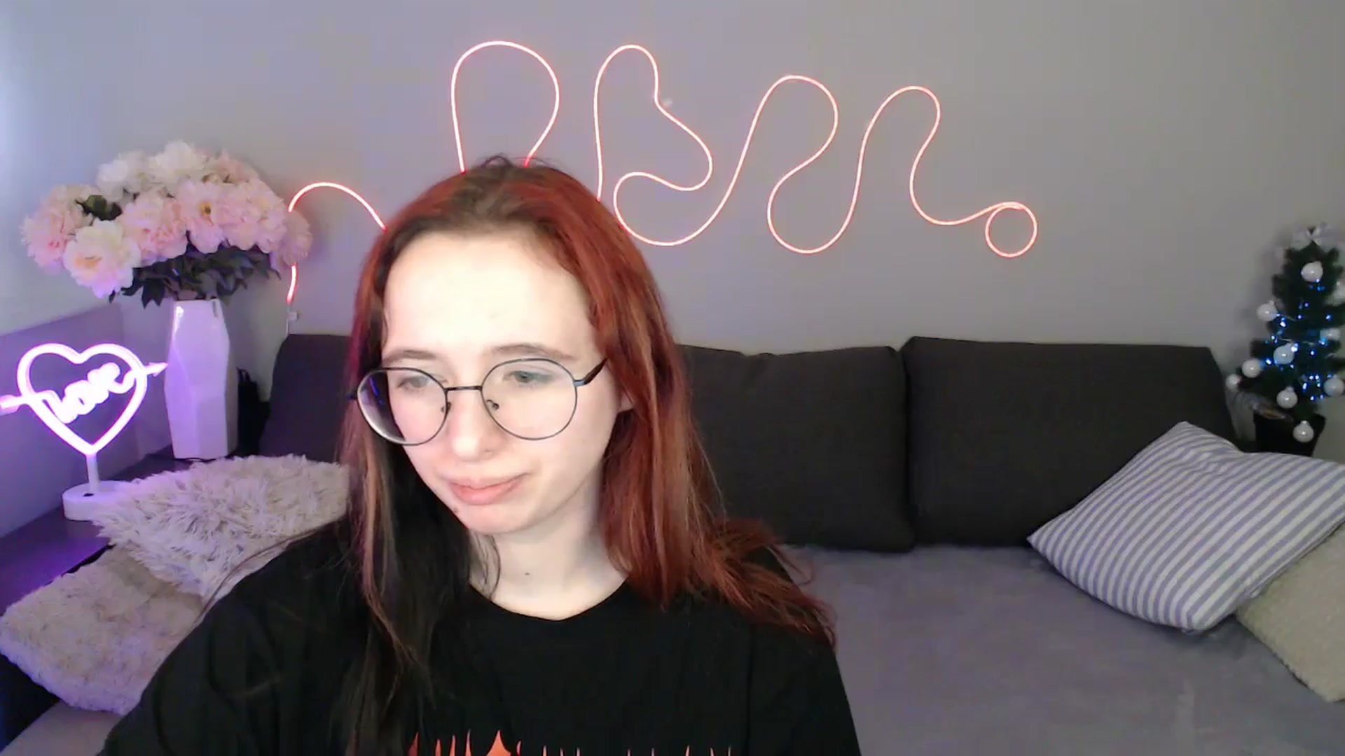 Gallery image thumbnail from Mini_Diva's myfreecams stream on, 12/26/2025, 13:38 image 7 of 20