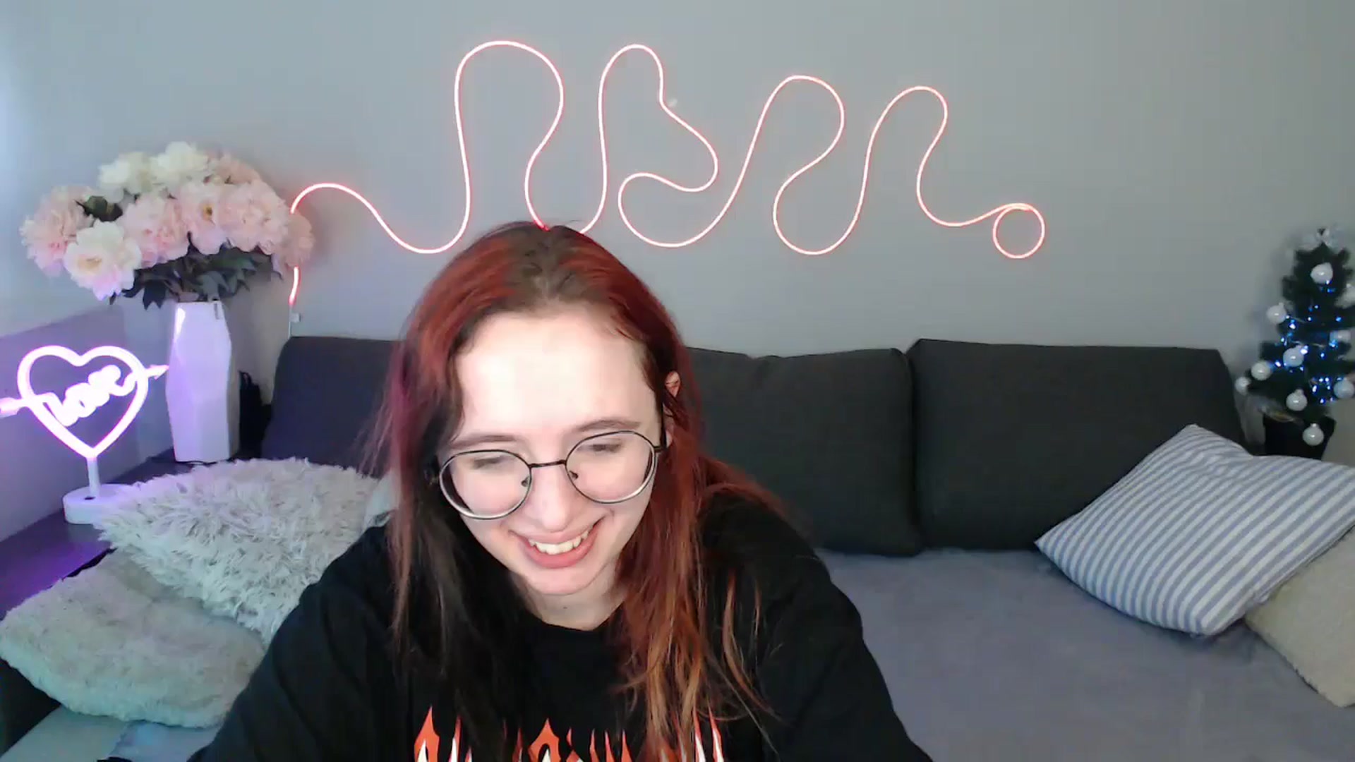 Gallery image thumbnail from Mini_Diva's myfreecams stream on, 12/26/2025, 13:38 image 6 of 20