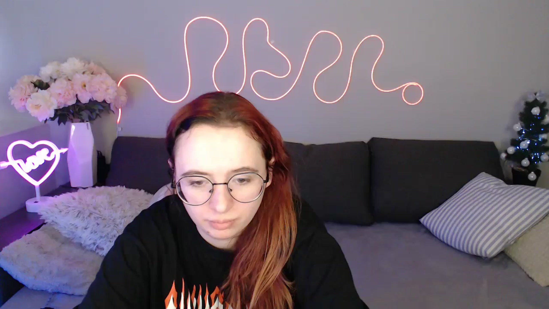 Gallery image thumbnail from Mini_Diva's myfreecams stream on, 12/26/2025, 13:38 image 17 of 20
