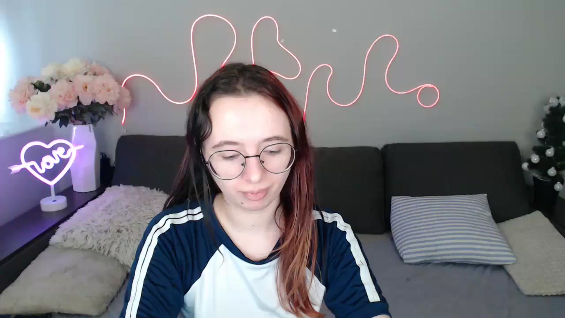 Gallery image thumbnail from Mini_Diva's myfreecams stream on, 01/20/2026, 10:07 image 5 of 20